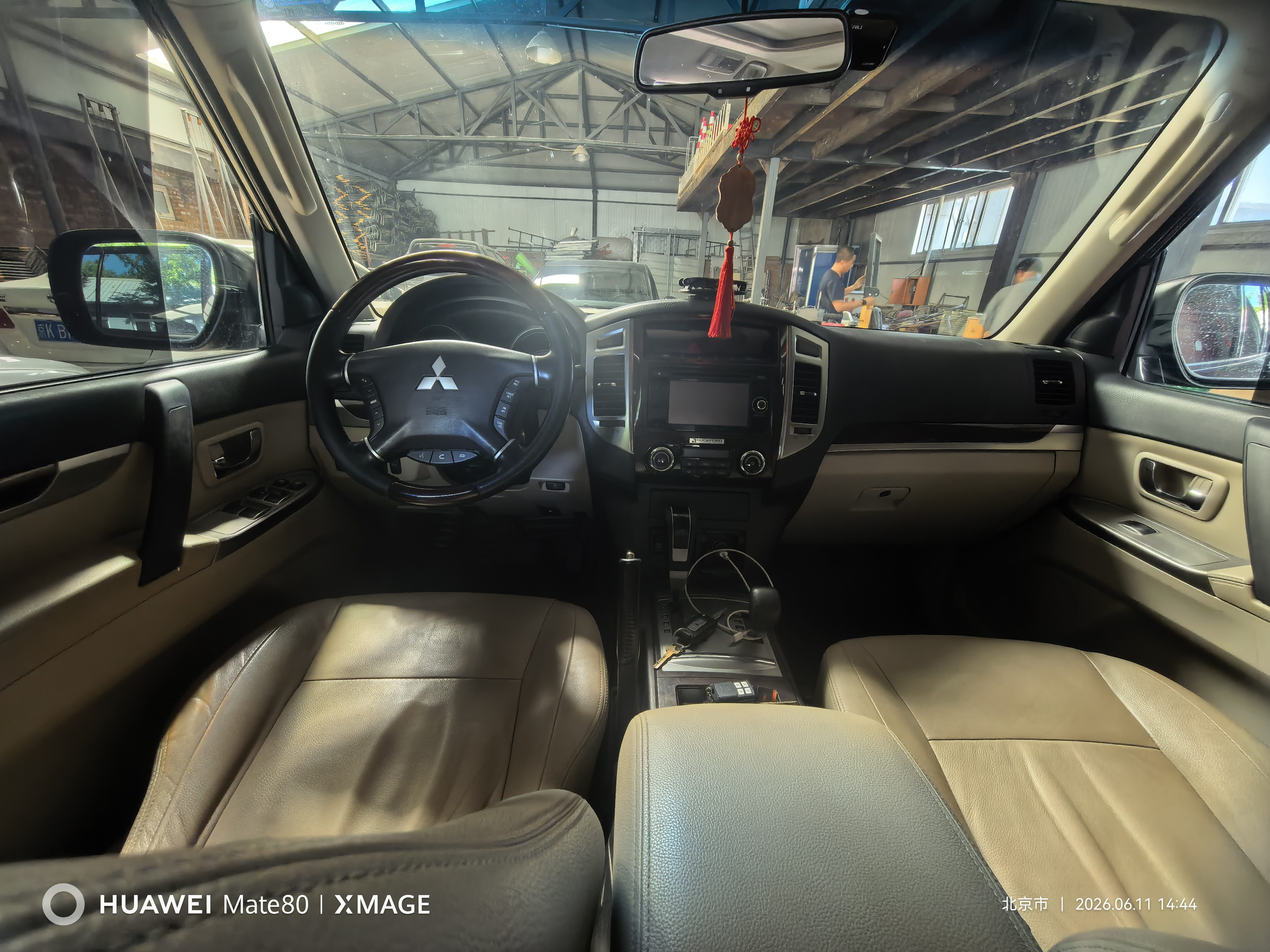 Mitsubishi Pajero (Imported) 2018 Pajero 3.8 GLS with sunroof, dual differential — 5