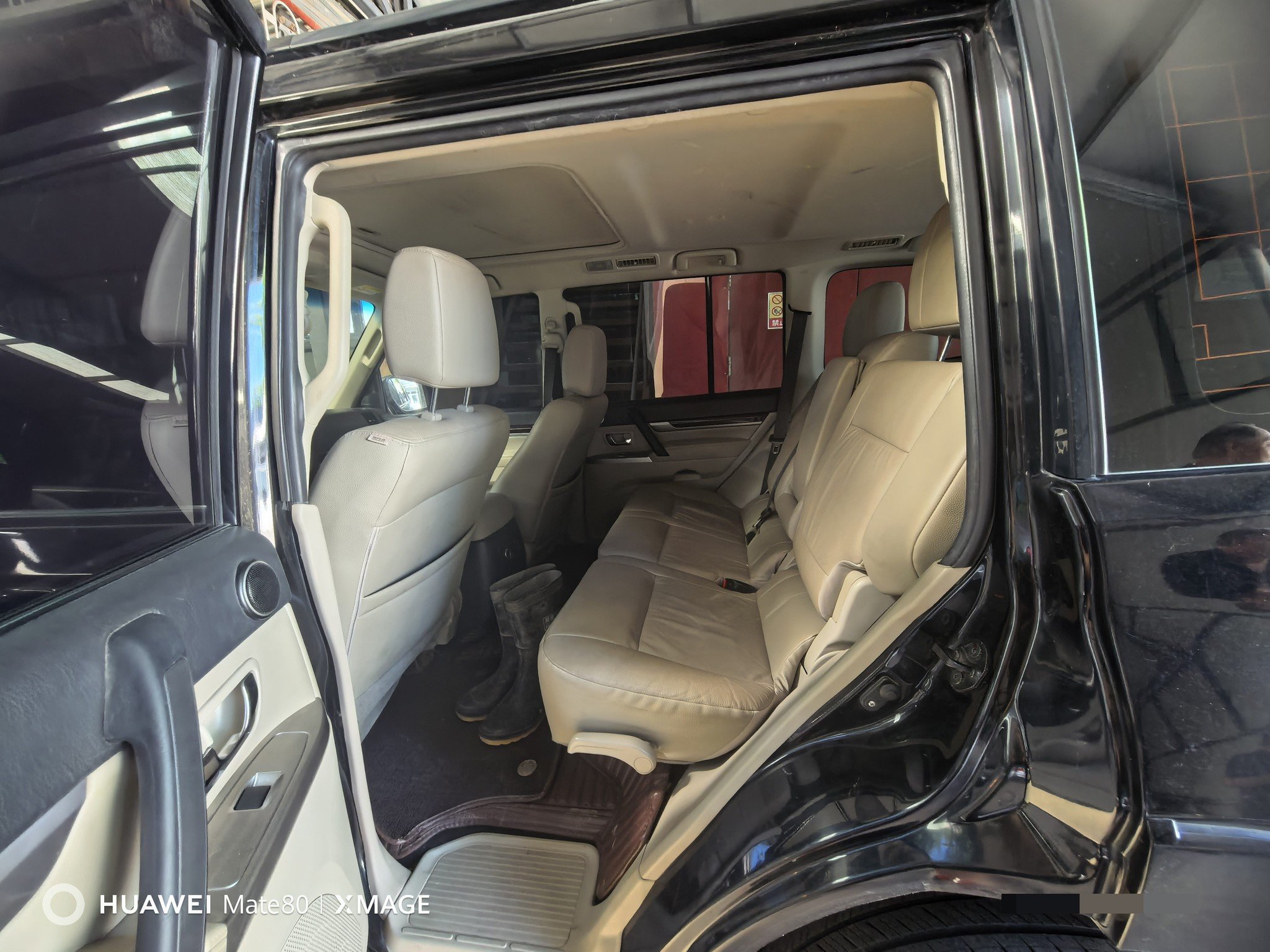 Mitsubishi Pajero (Imported) 2018 Pajero 3.8 GLS with sunroof, dual differential — 6