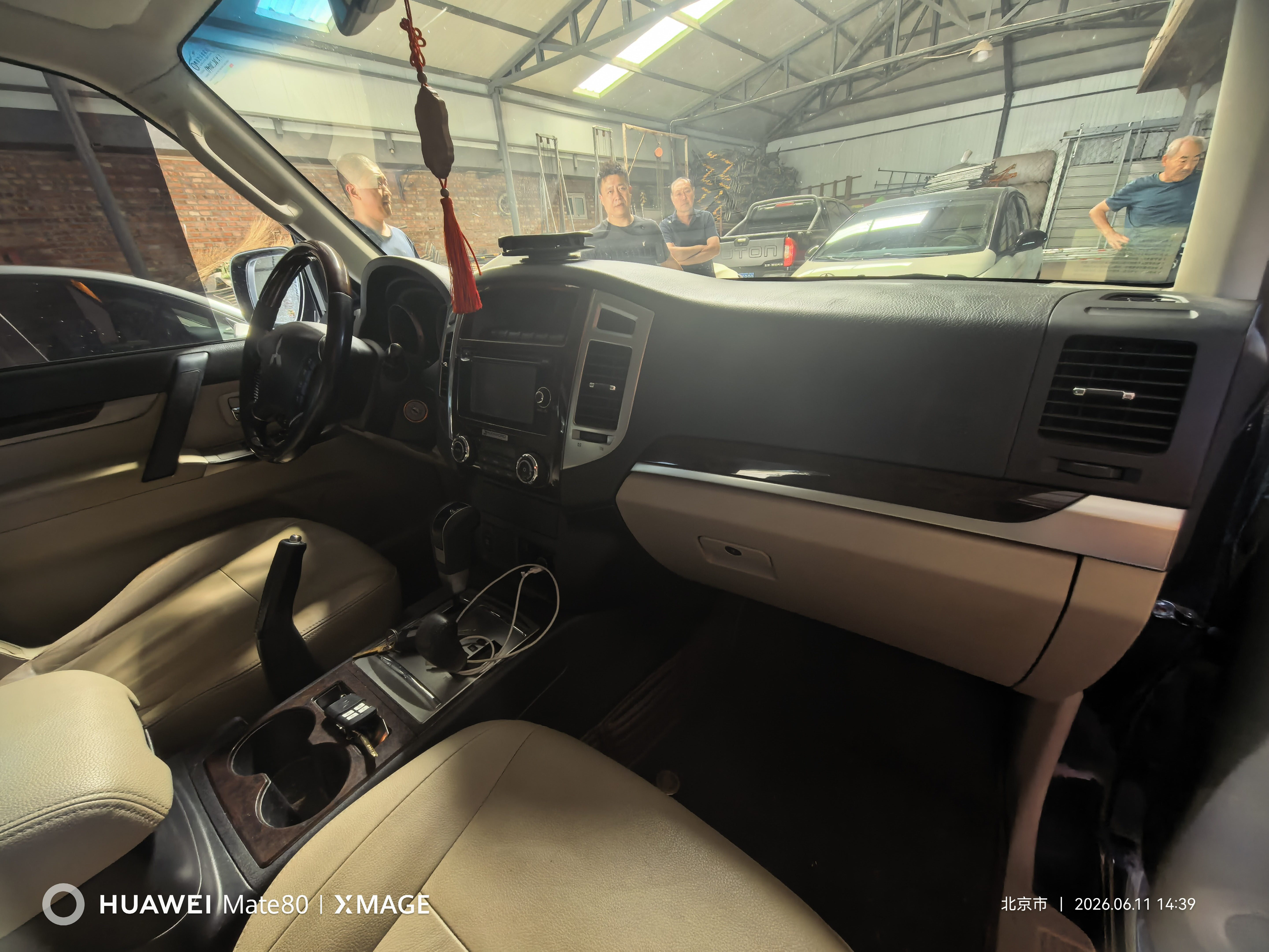 Mitsubishi Pajero (Imported) 2018 Pajero 3.8 GLS with sunroof, dual differential — 8
