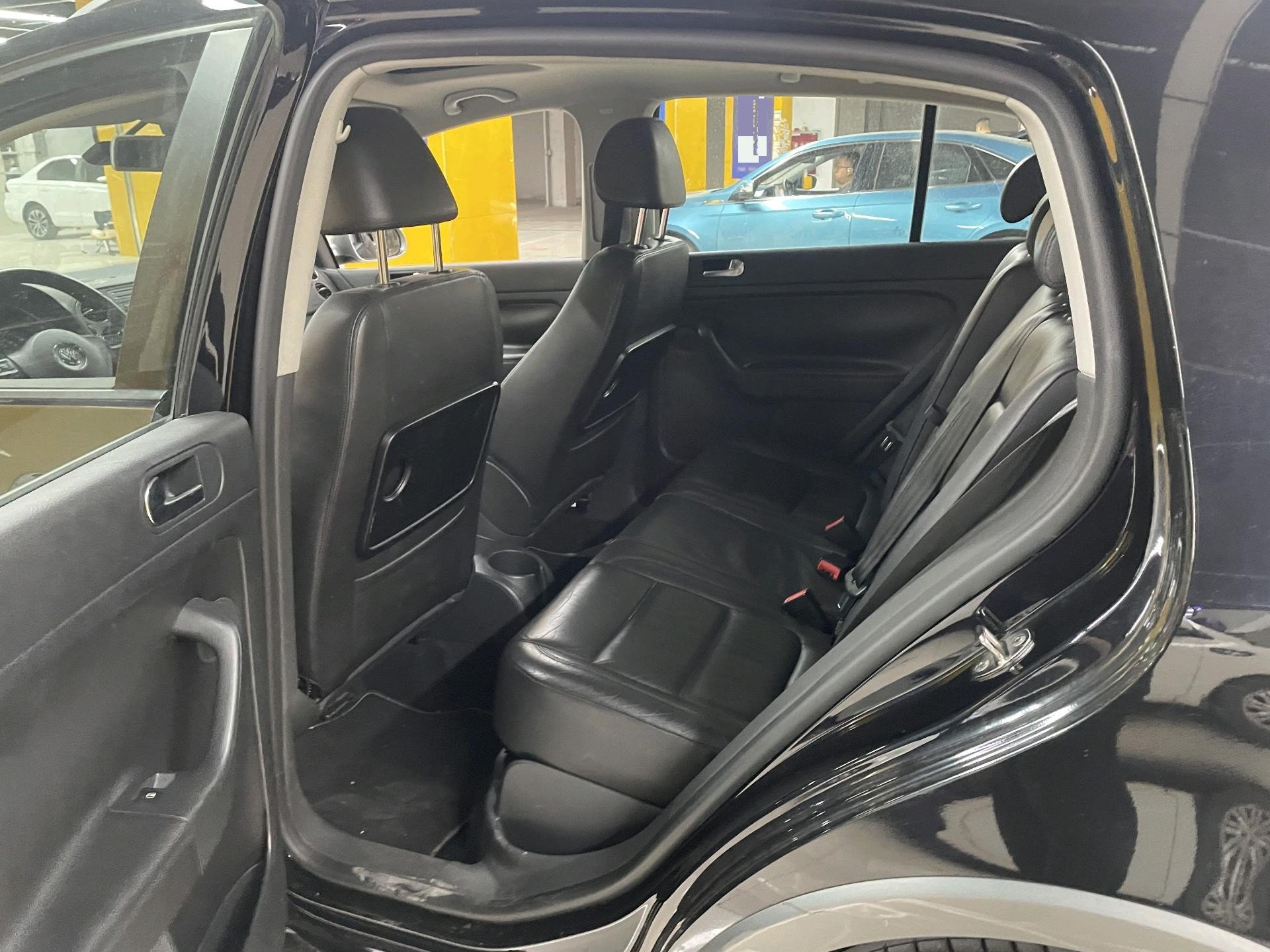 Volkswagen Golf (Imported) 2011 Cross Golf 1.4TSI — 3
