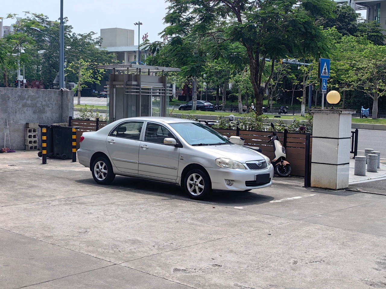 Toyota 2011 Corolla EX 1.6 Classic — 3