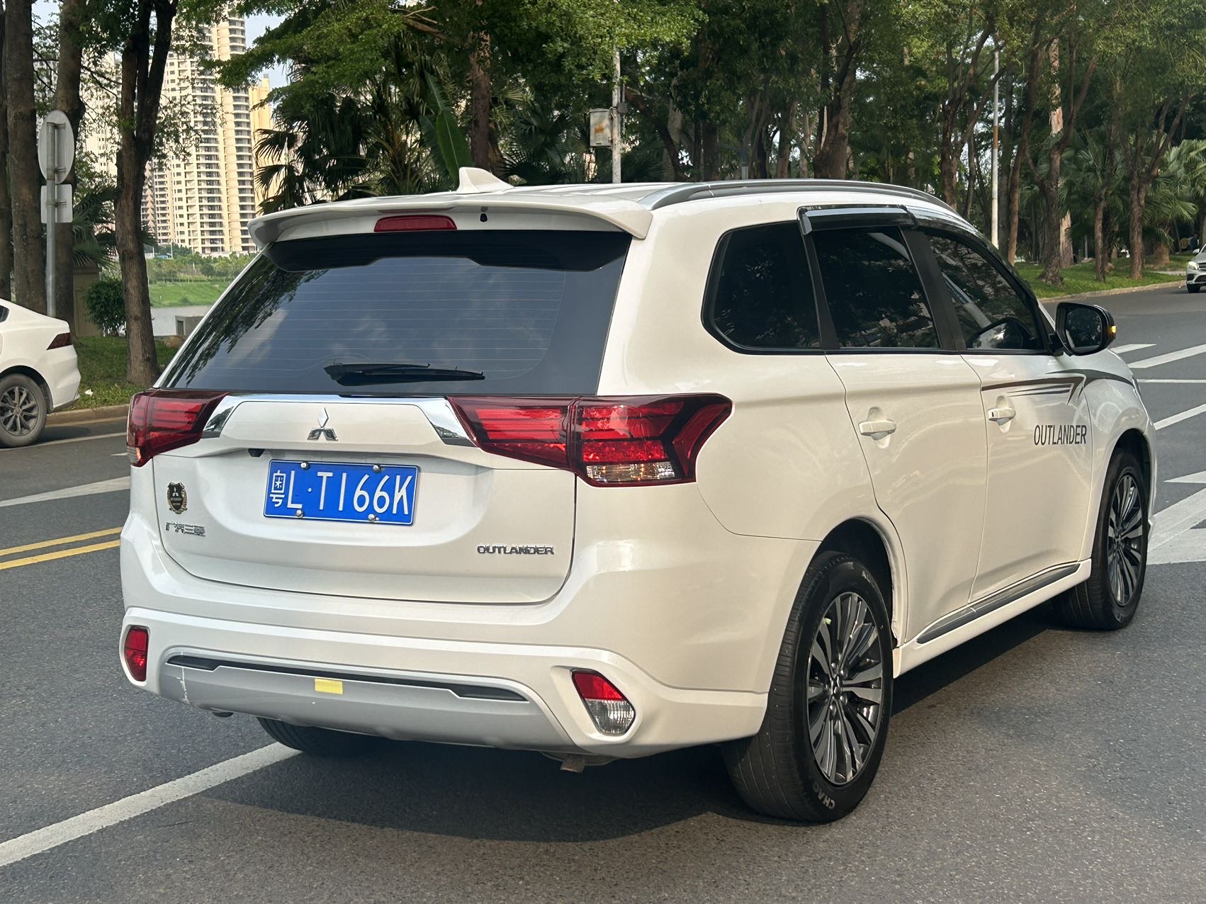 Mitsubishi 2021 Outlander 2.0 CVT 2WD Enjoyment 7-seater — 8