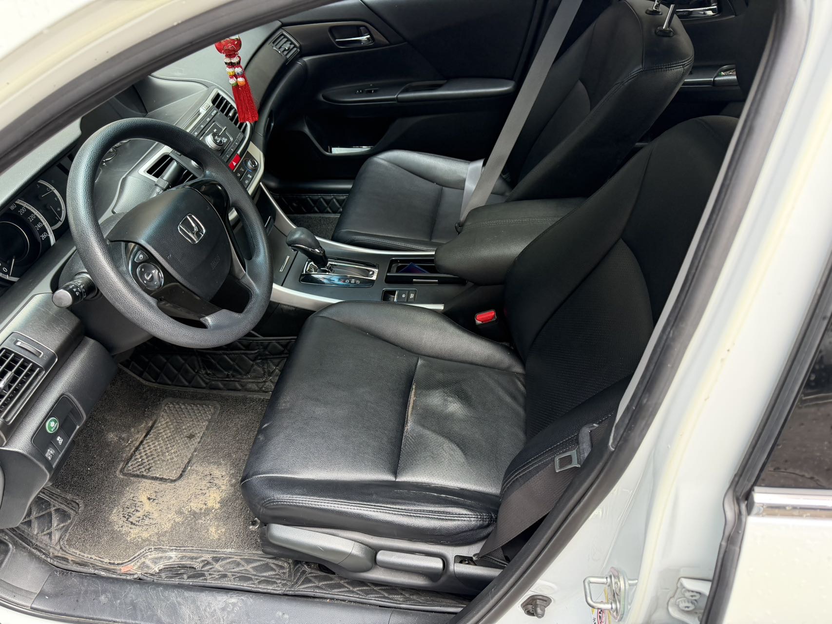 Honda 2015 9th-generation Accord 2.0 CVT LX Comfort — 2