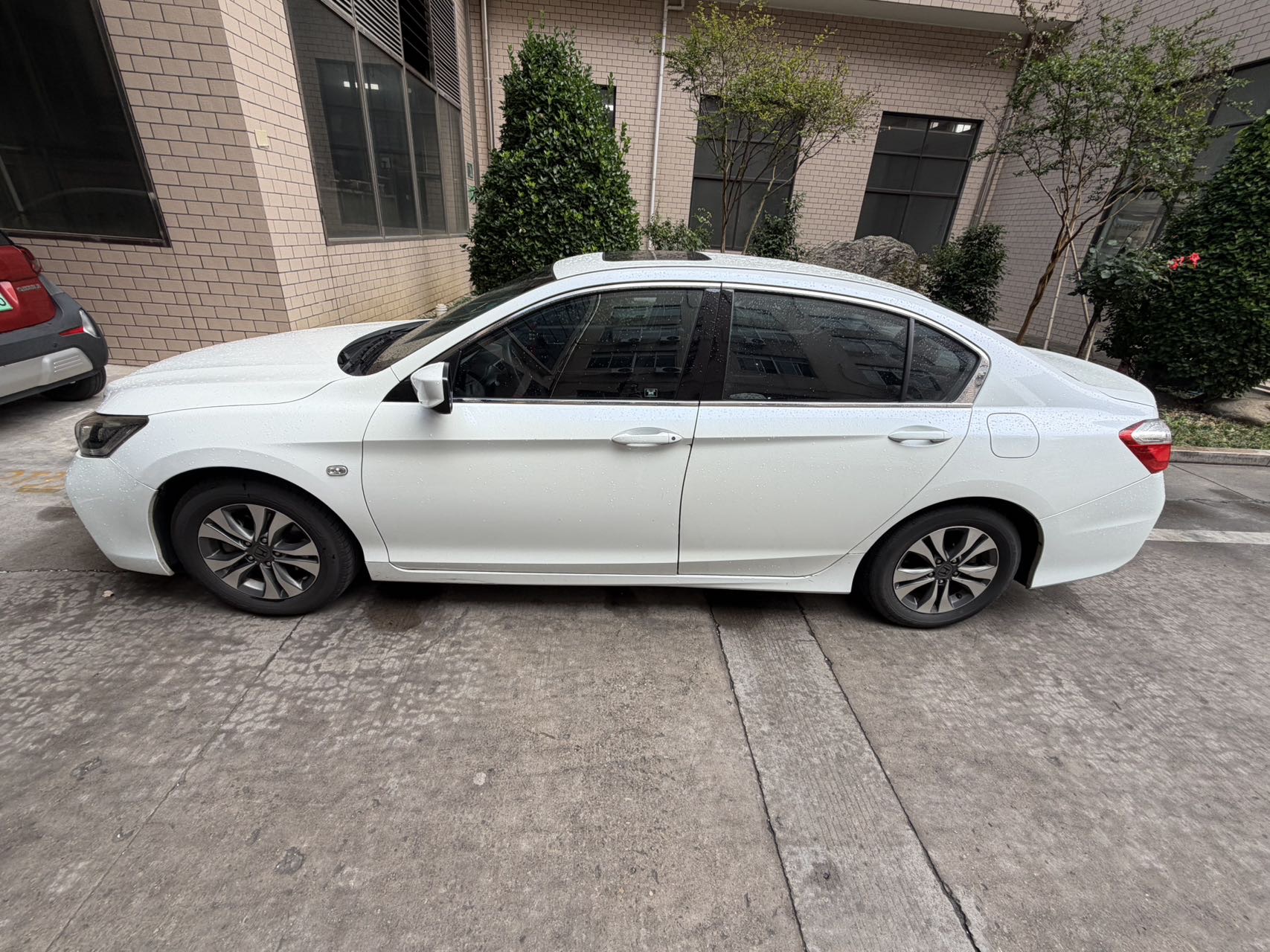Honda 2015 9th-generation Accord 2.0 CVT LX Comfort — 5