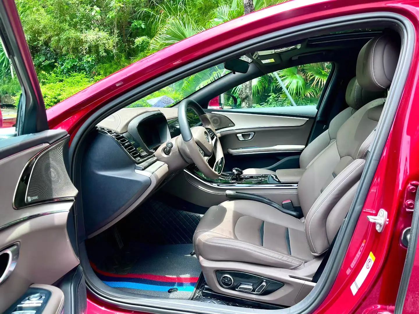 BYD HAN 2020 Han DM 2.0T Four-Wheel-Drive Performance Luxury — 4
