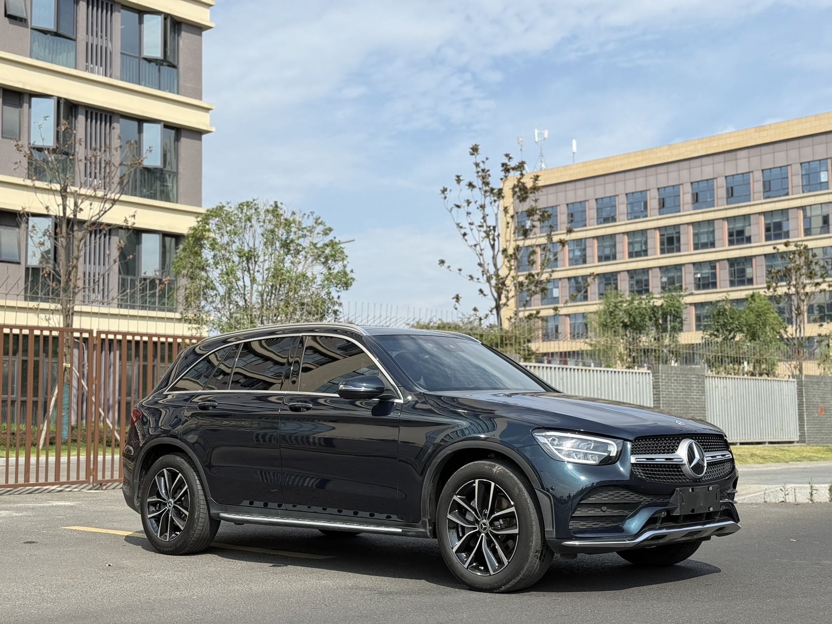 Mercedes-Benz 2021 GLC 300 L 4MATIC 2.0T Sport — 3