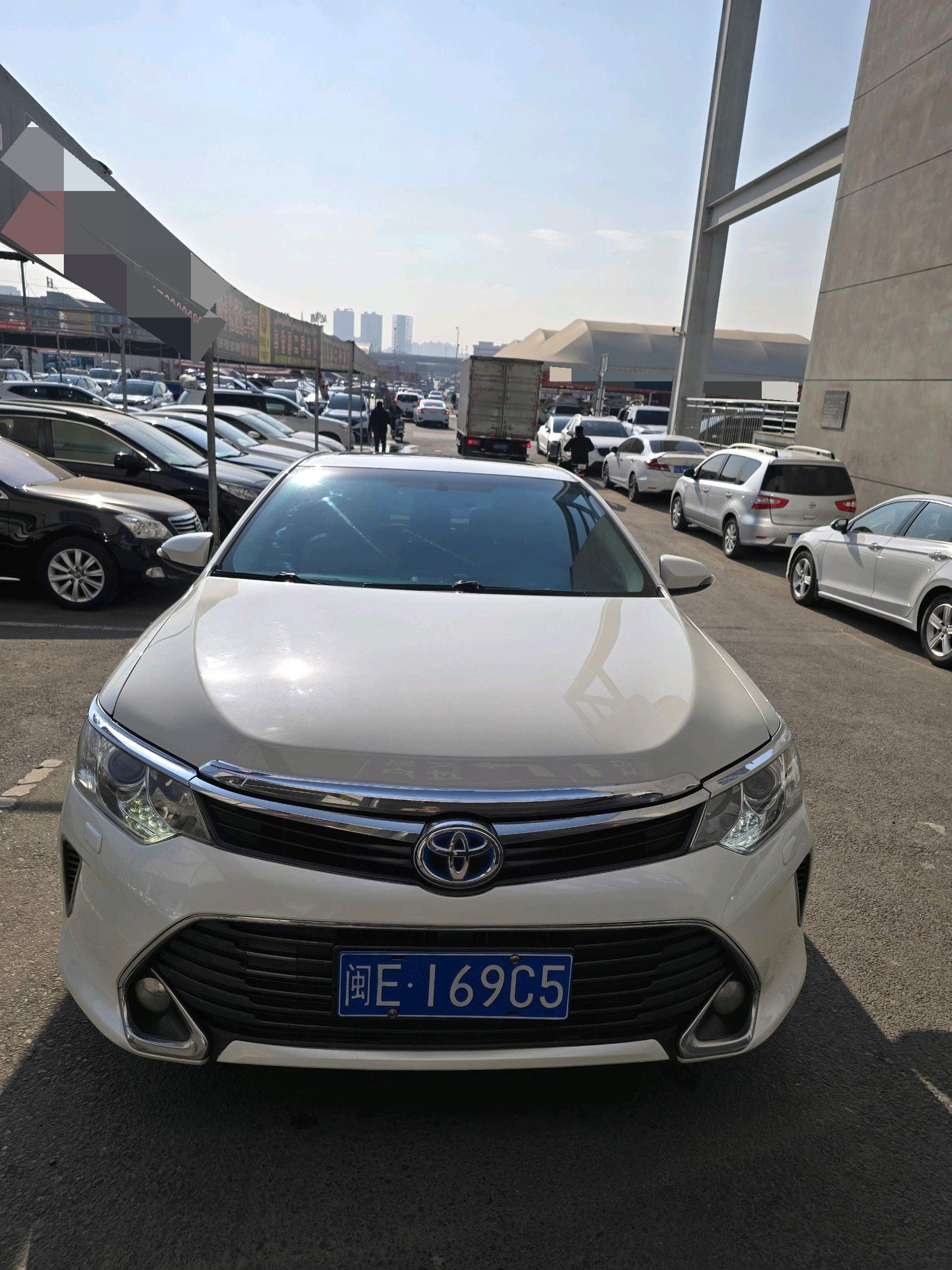Toyota 2016 Camry Hybrid 2.5HQ CVT 10th Anniversary Flagship Edition — 3