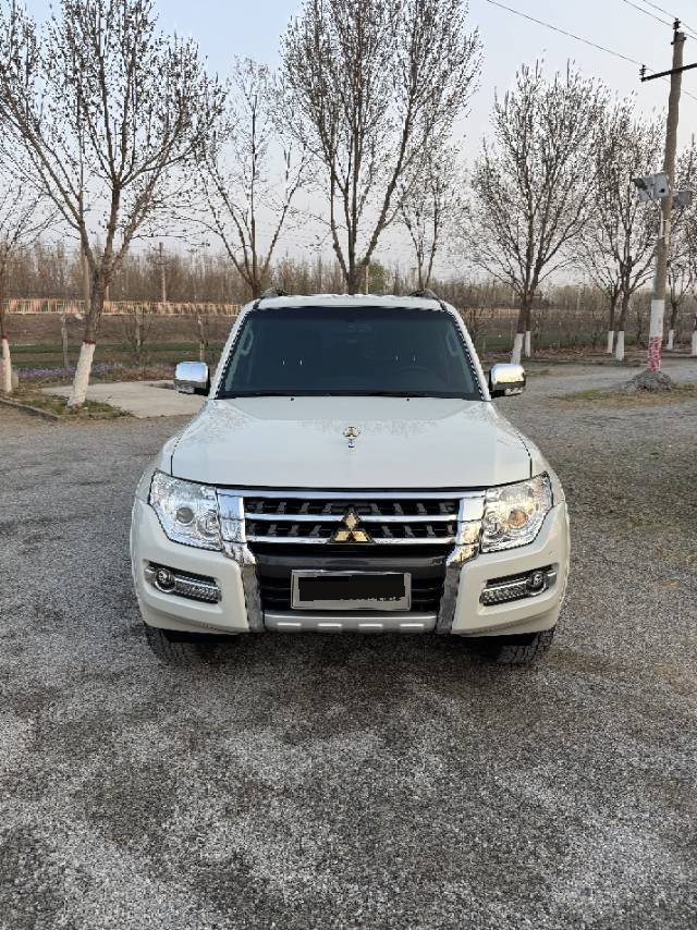 Mitsubishi Pajero (Imported) 2020 Pajero 3.0 Collector’s Edition Prestige Off-Road Edition — 2