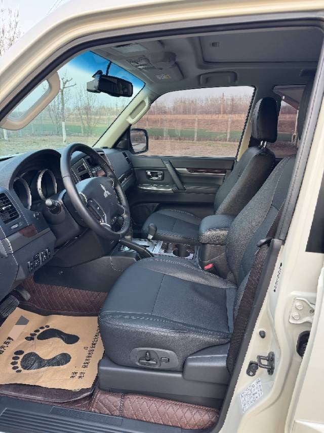 Mitsubishi Pajero (Imported) 2020 Pajero 3.0 Collector’s Edition Prestige Off-Road Edition — 7
