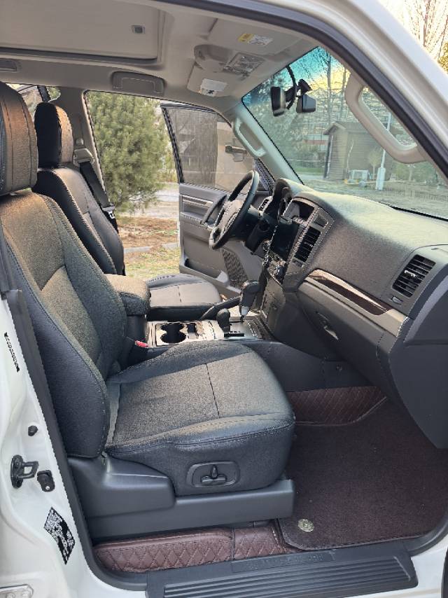 Mitsubishi Pajero (Imported) 2020 Pajero 3.0 Collector’s Edition Prestige Off-Road Edition — 8