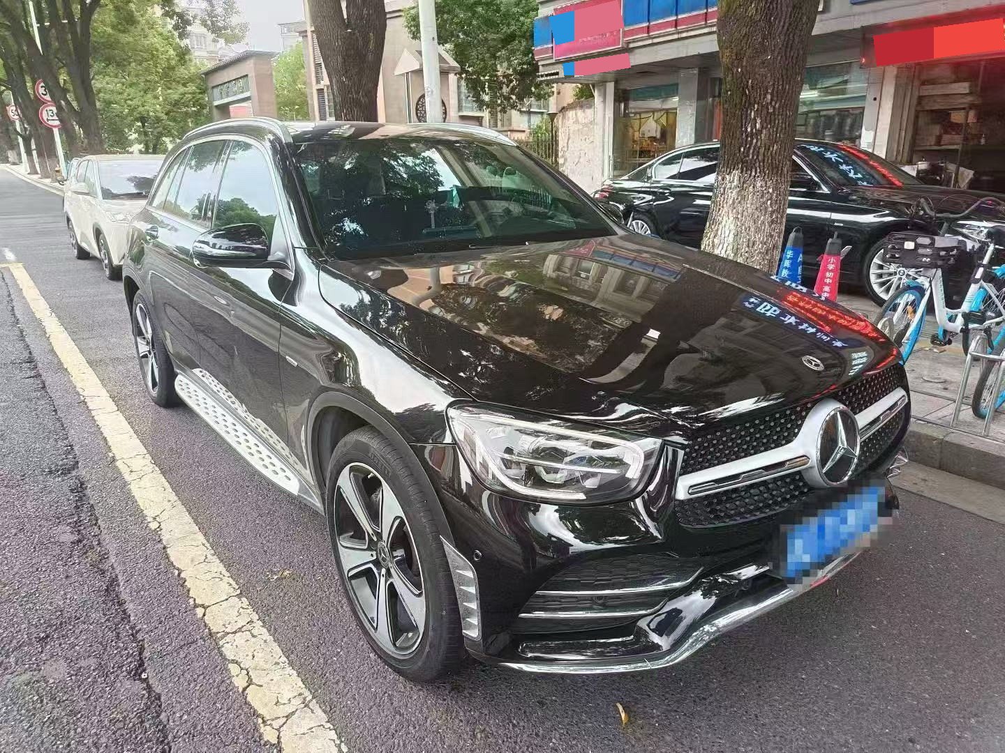 Mercedes-Benz 2022 GLC 300 L 4MATIC 2.0T AMG Line Model (Refreshed) — 3