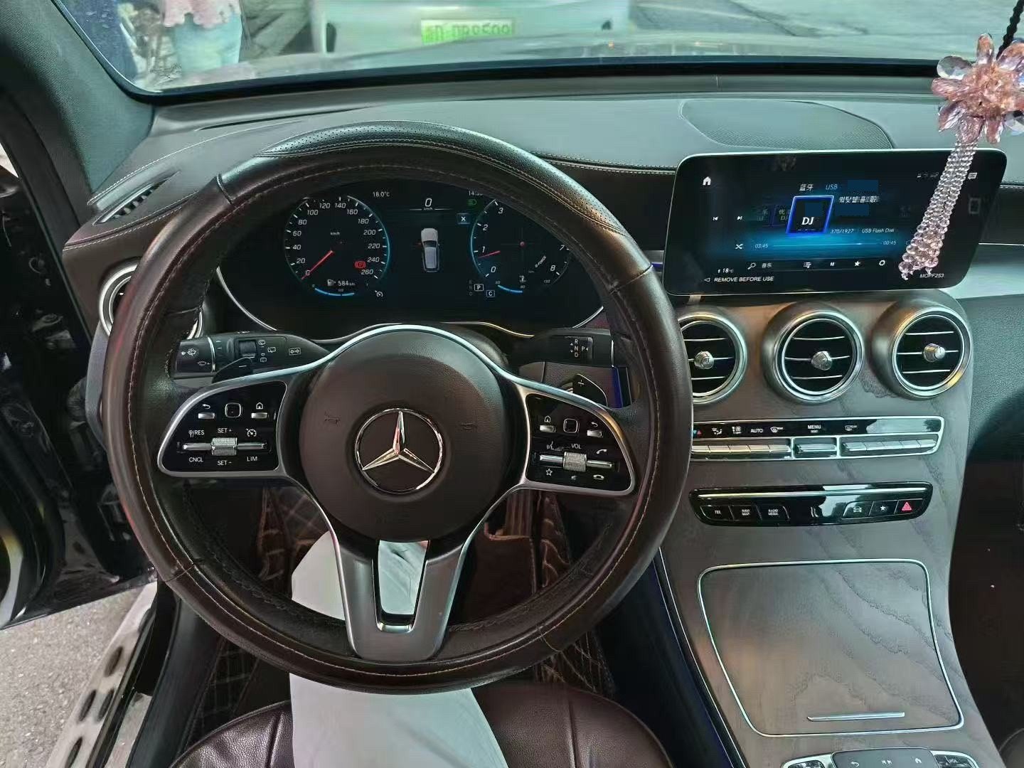 Mercedes-Benz 2022 GLC 300 L 4MATIC 2.0T AMG Line Model (Refreshed) — 6