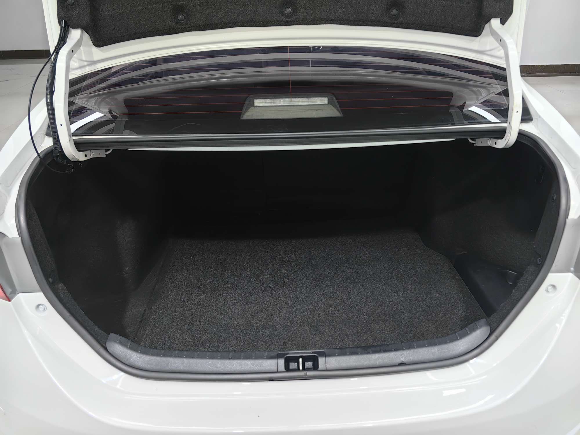 Toyota 2014 Corolla 1.6 GL — 4