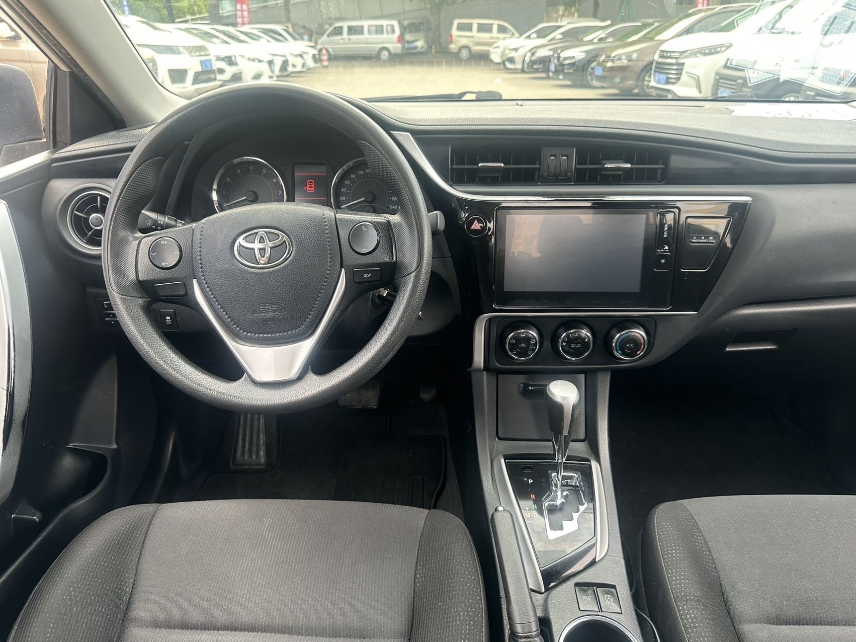 Toyota 2017 Corolla 1.2T CVT GL-i — 8