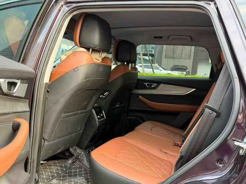 Chery 2022 Tiggo 8 PLUS 1.6TGDI 290TGDI Luxury Enjoyment — 3