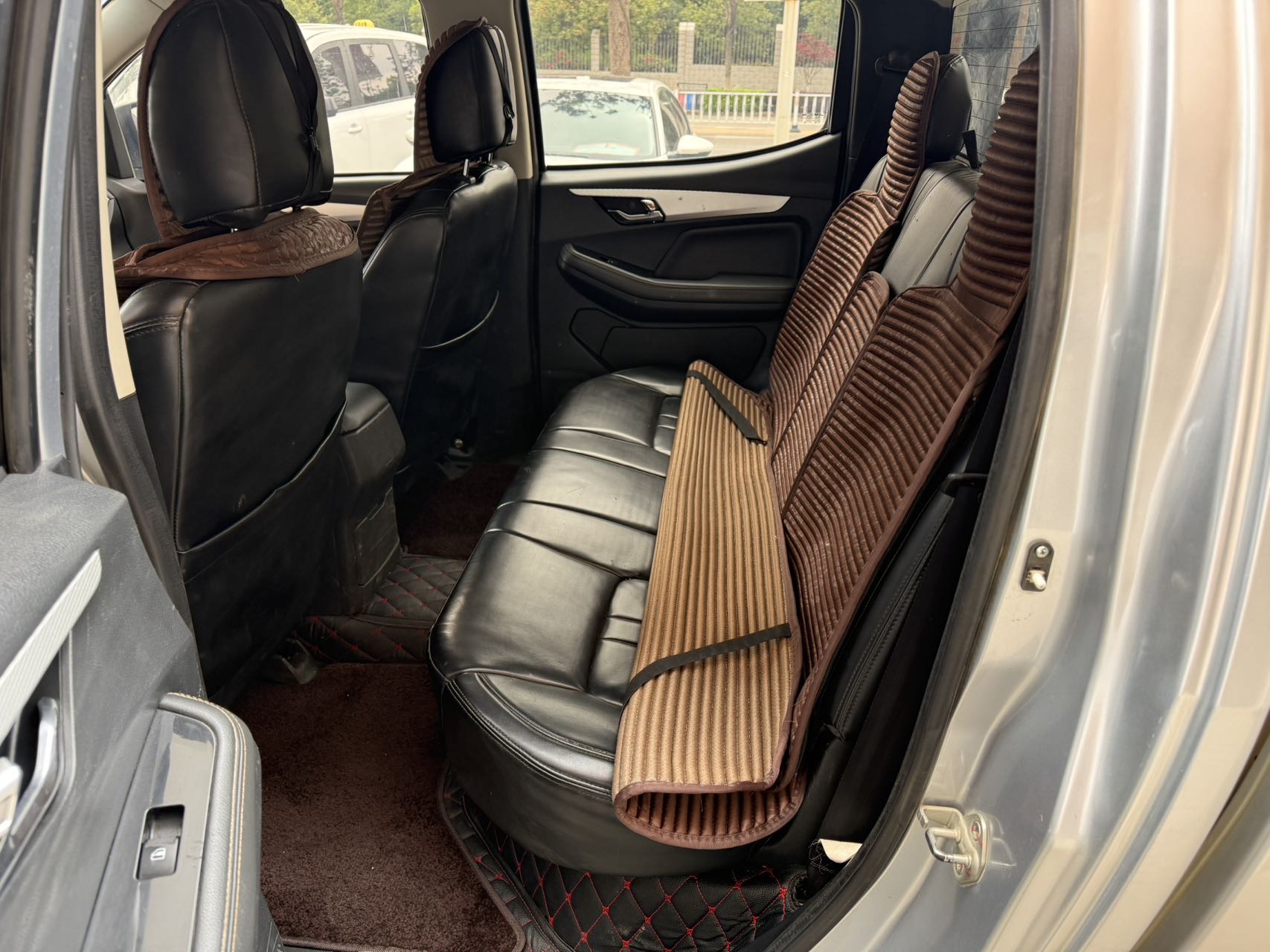 Isuzu Ruimai 2019 Hilux Revo S 2.5T 4x4 diesel luxury extended-wheelbase version — 6