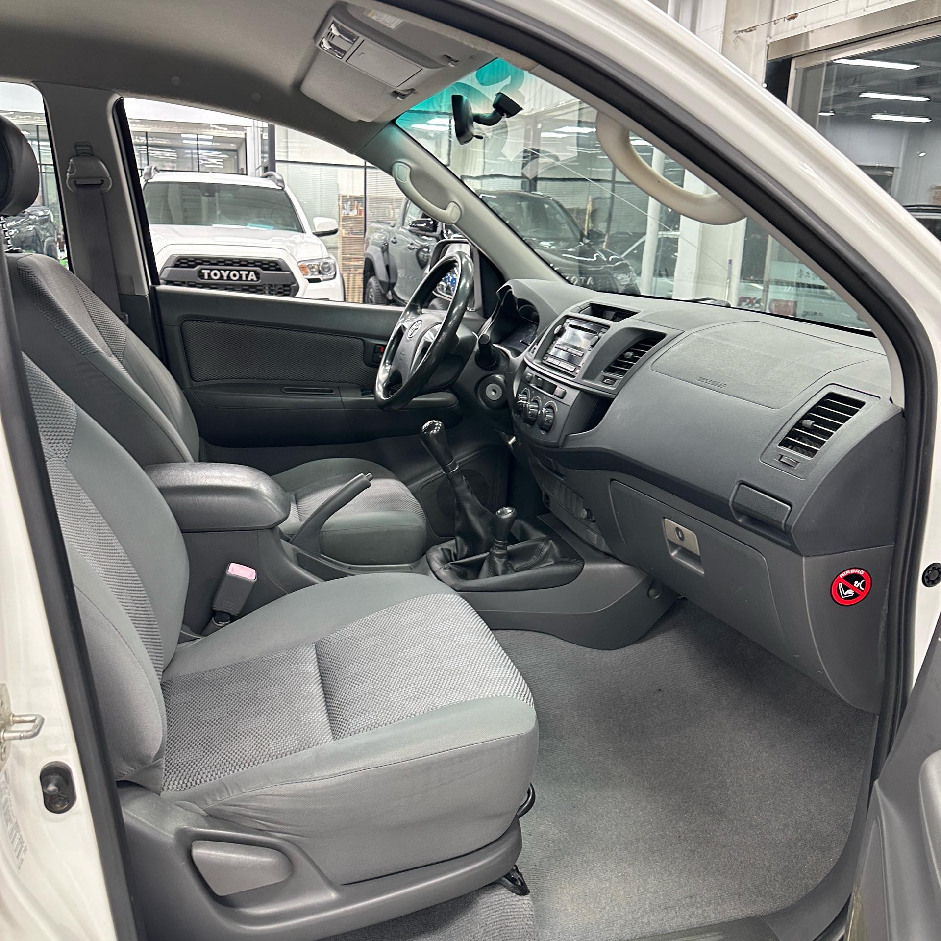 Toyota Hilux (Imported) 2012 Hilux 3.0T — 8
