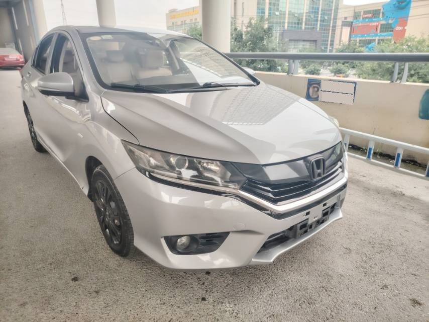 Honda Gienia 2016 City 1.5 CVT Comfort Edition — 3