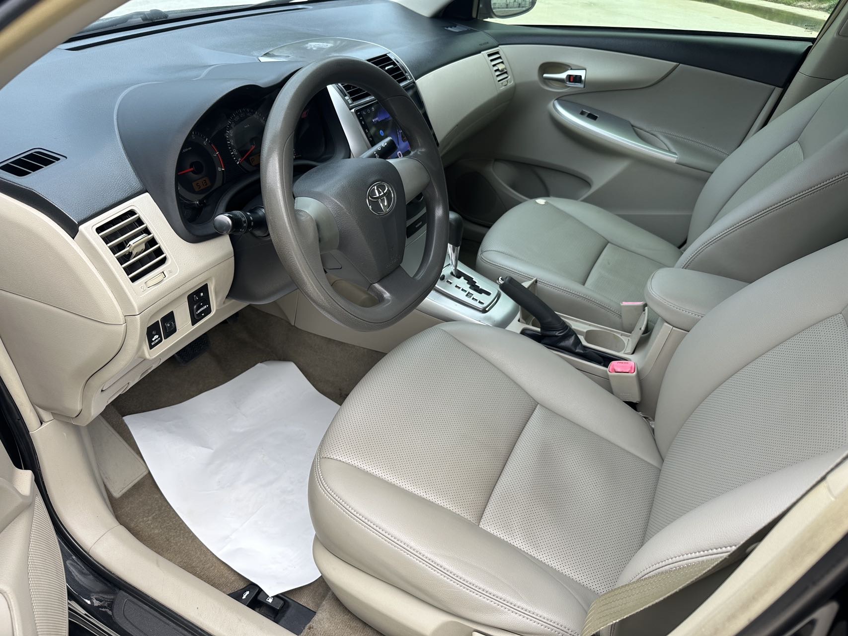 Toyota 2012 Corolla 1.6 GL Stylish Edition — 3