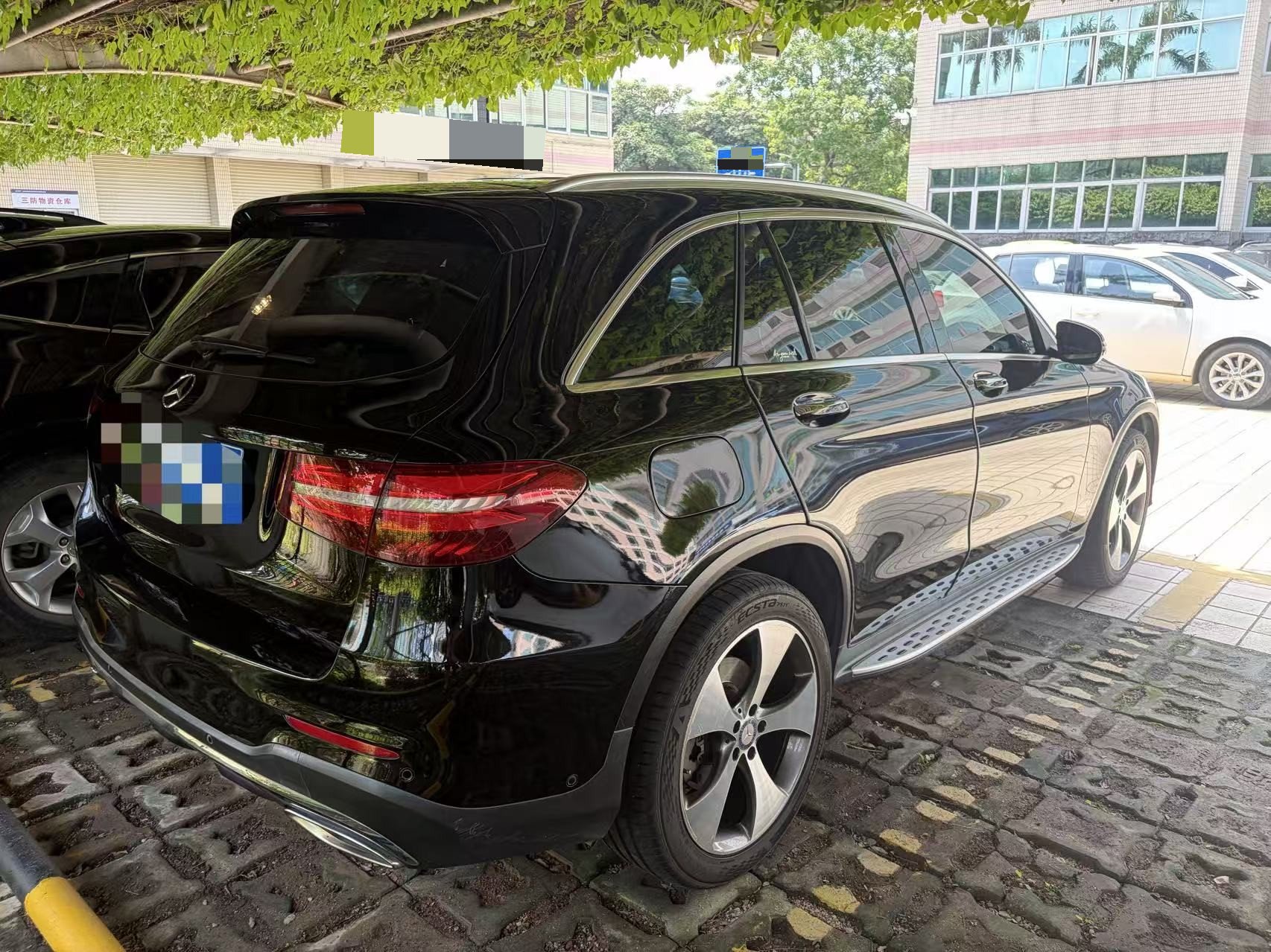 Mercedes-Benz 2017 GLC 300 4MATIC 2.0T Sport Model — 6