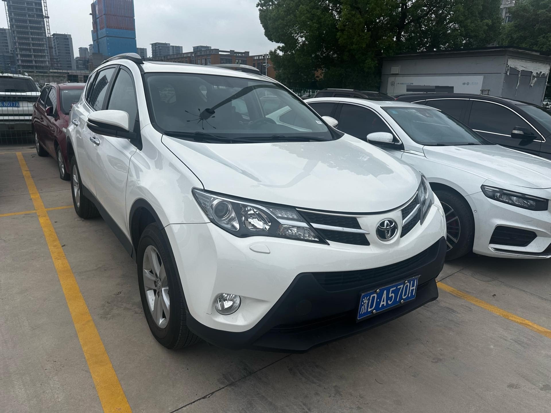 Toyota 2013 RAV4 2.5 Four-Wheel Drive Elite Edition — 2