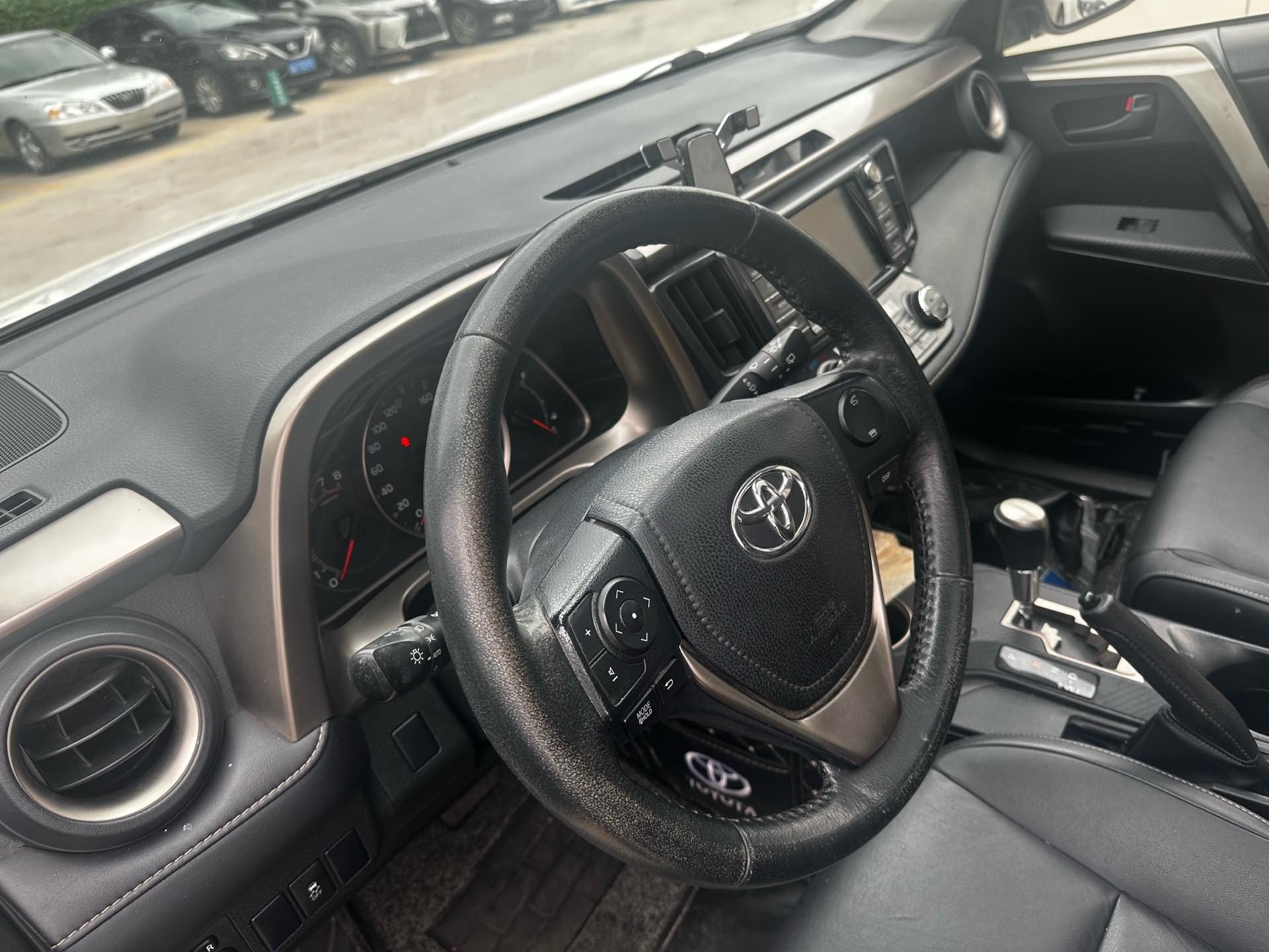 Toyota 2013 RAV4 2.5 Four-Wheel Drive Elite Edition — 9
