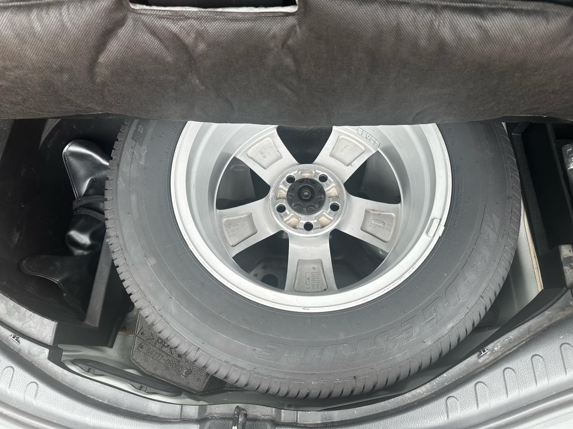Toyota 2013 RAV4 2.5 Four-Wheel Drive Elite Edition — 11