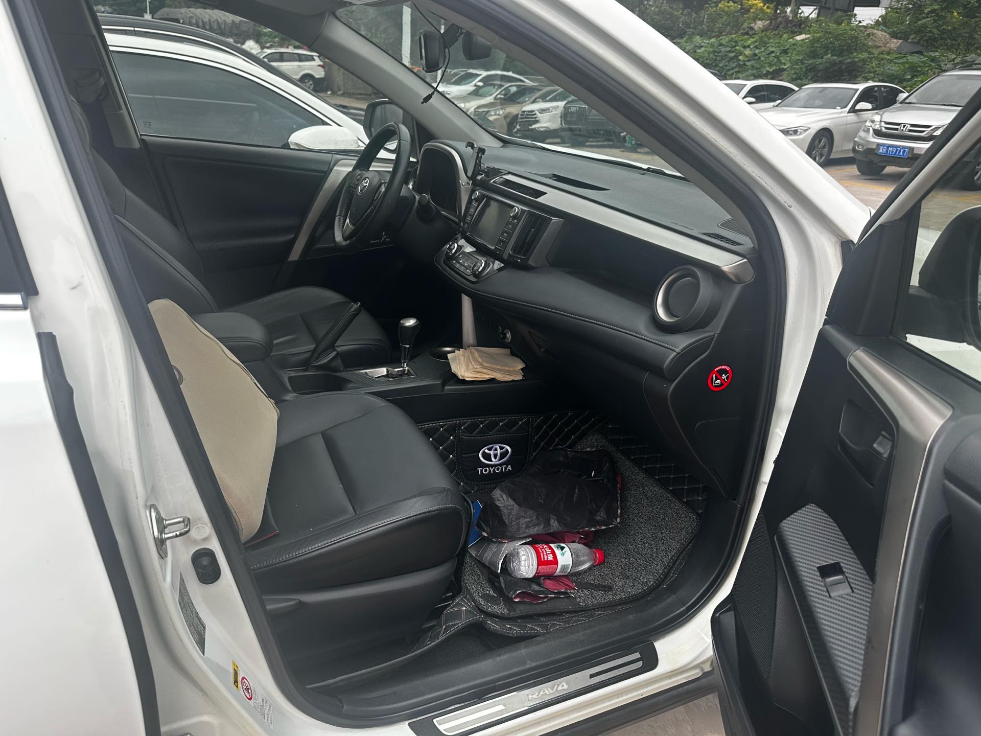 Toyota 2013 RAV4 2.5 Four-Wheel Drive Elite Edition — 17