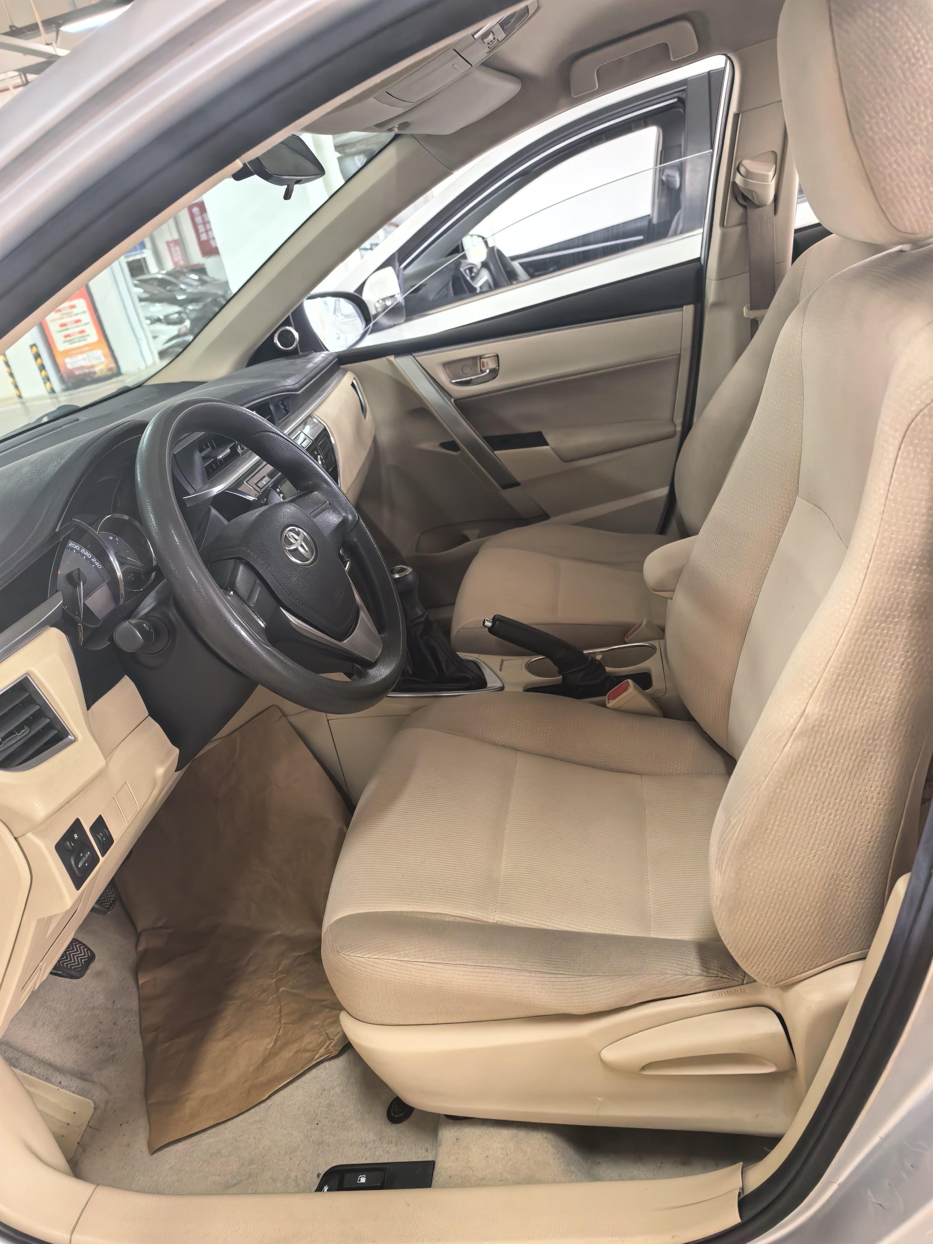 Toyota 2014 Corolla 1.6 GL — 4