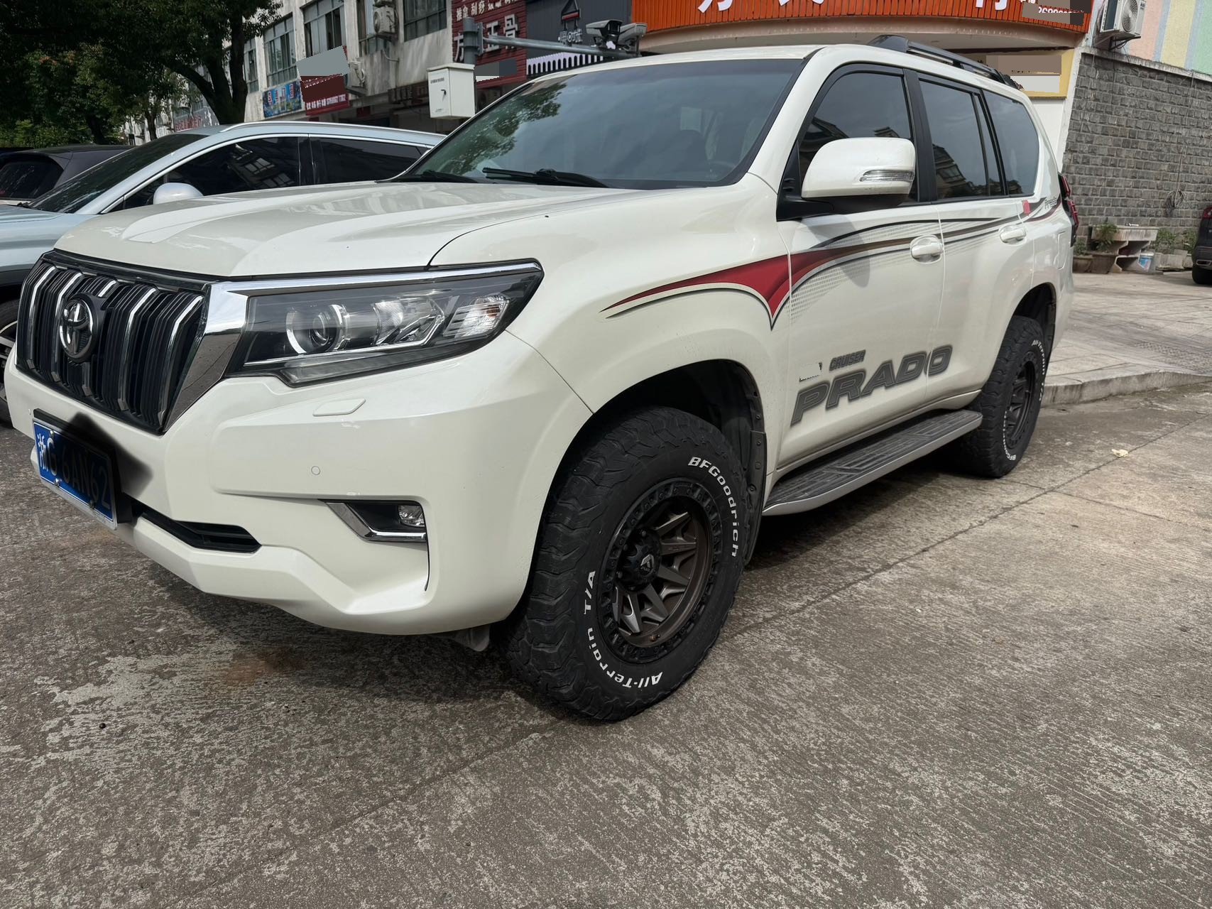 Toyota 2018 Prado 3.5 TX-L (with rear-mounted spare tire)
