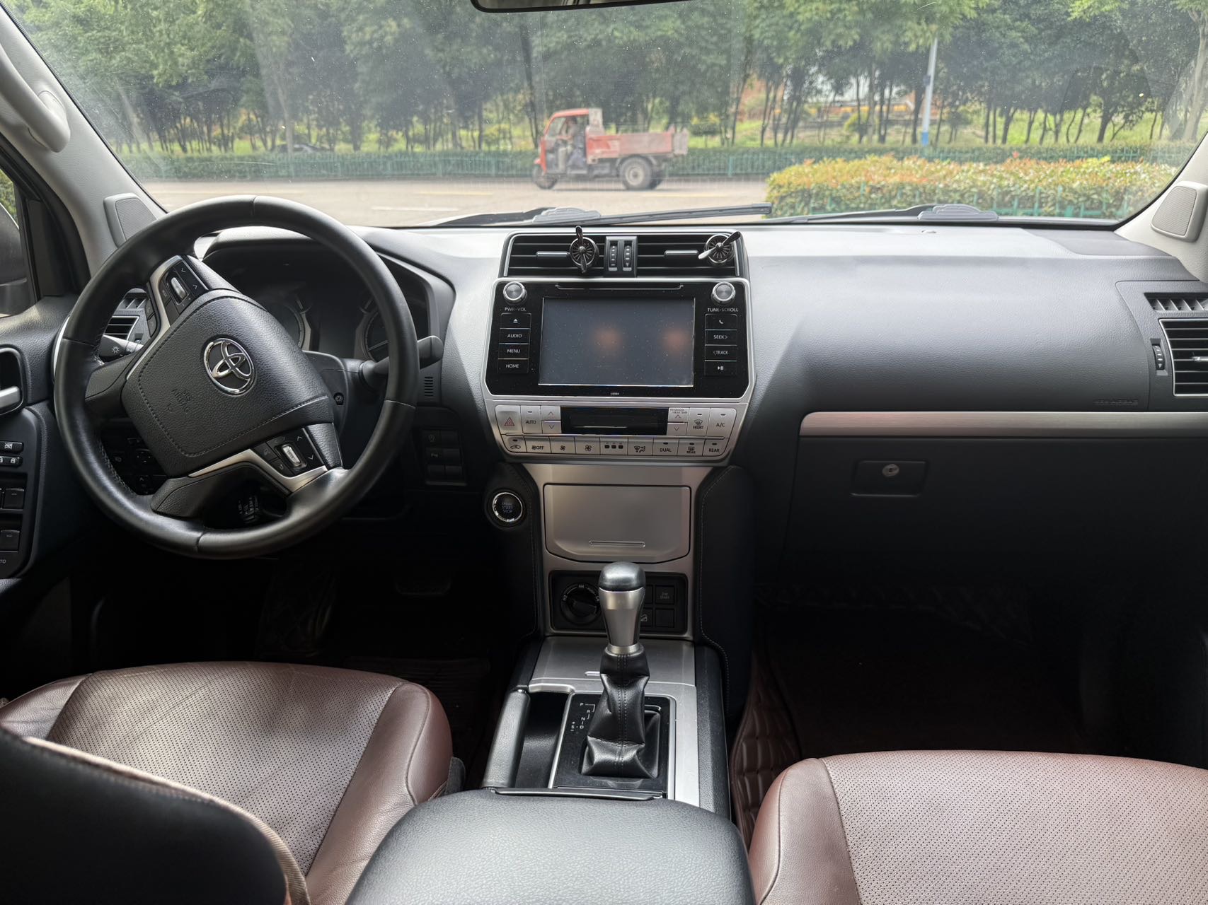 Toyota 2018 Prado 3.5 TX-L (with rear-mounted spare tire) — 7