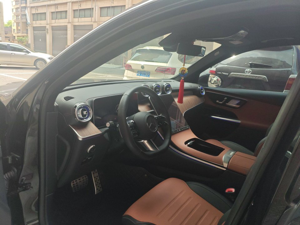 Mercedes-Benz 2024 GLC 300 L 4MATIC 48V 2.0T Dynamic 5-Seater — 5