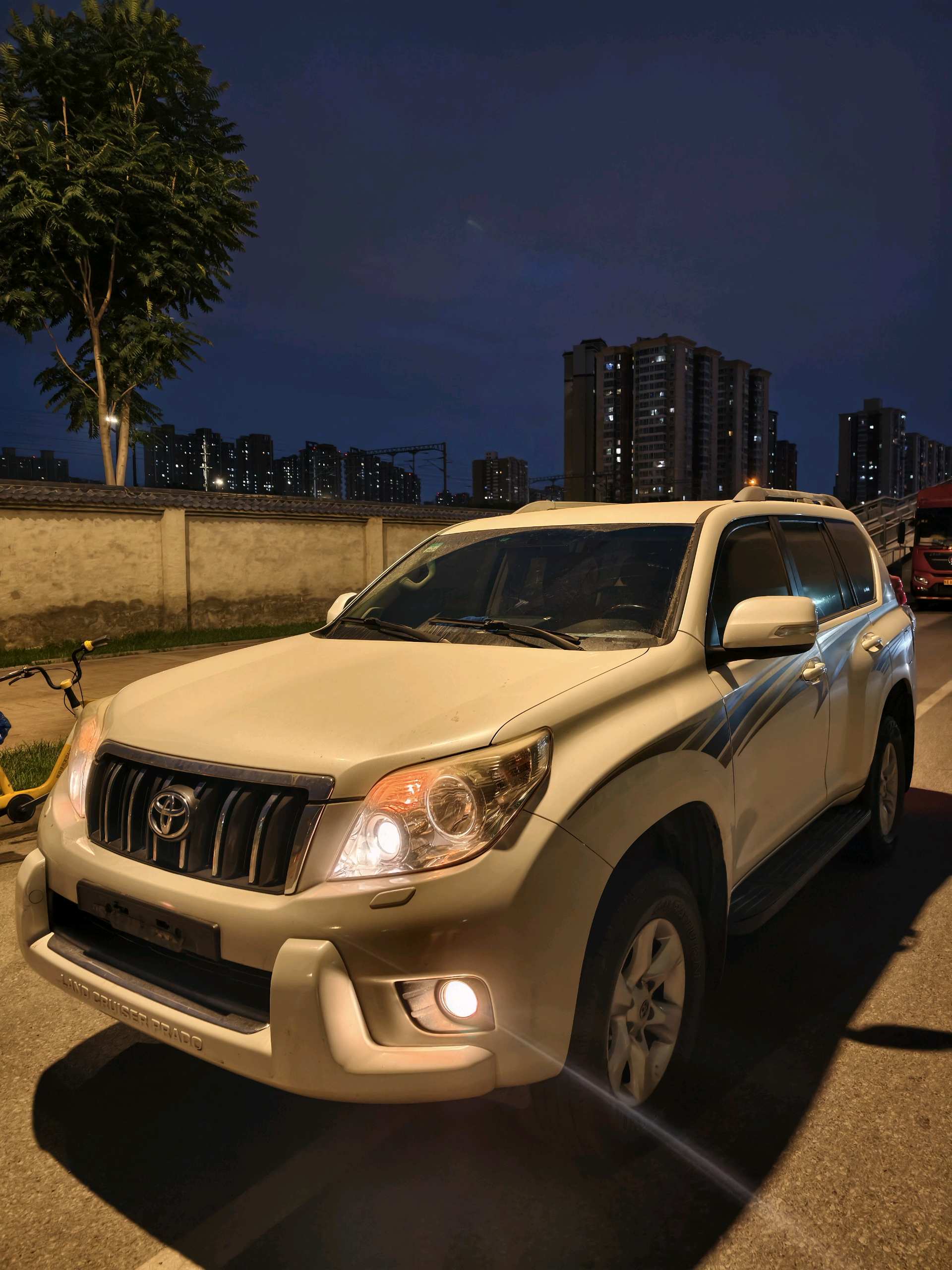 Toyota Prado (Imported) 2009 Prado 2.7 Middle East version — photo 1
