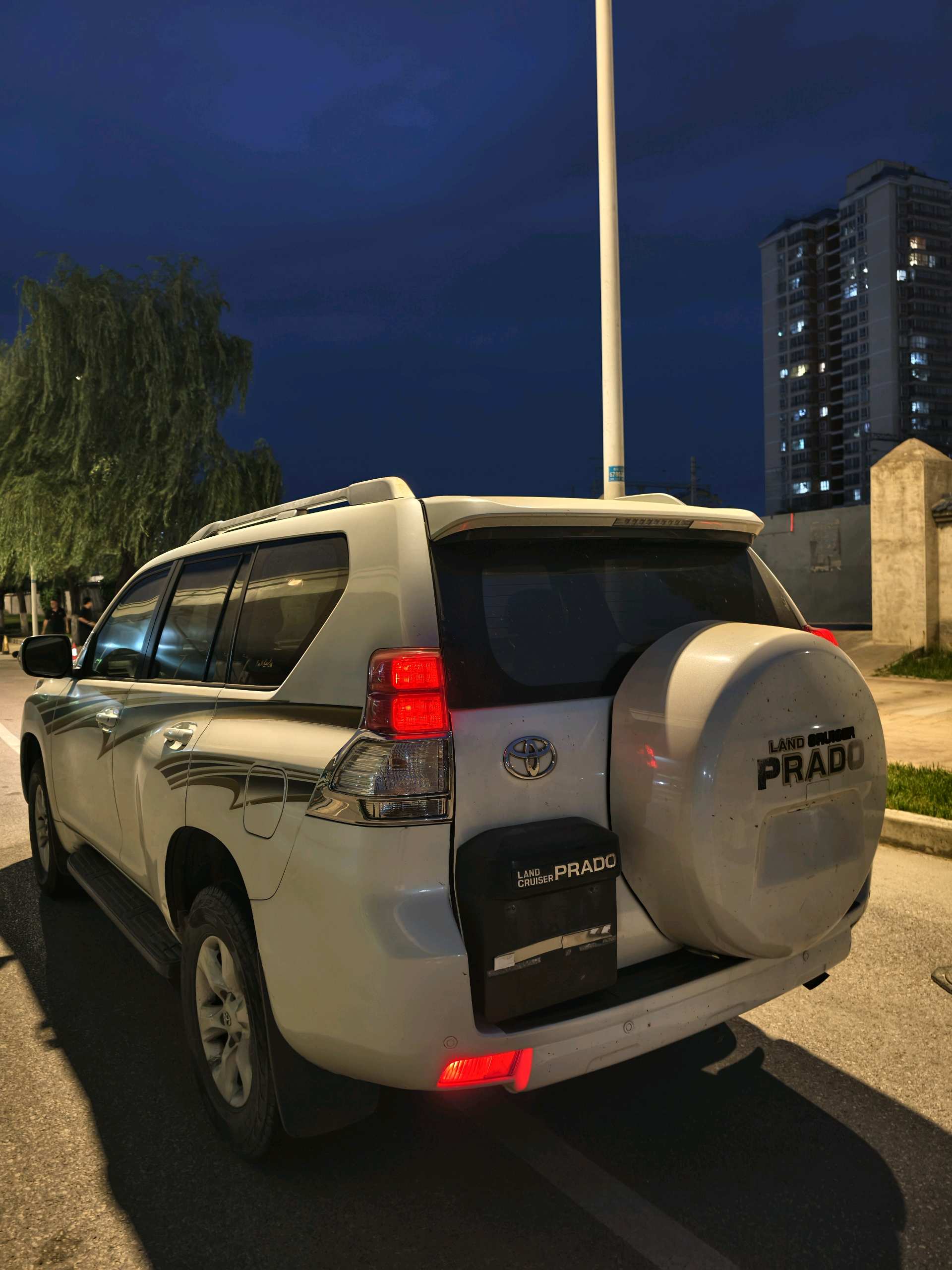 Toyota Prado (Imported) 2009 Prado 2.7 Middle East version — 8