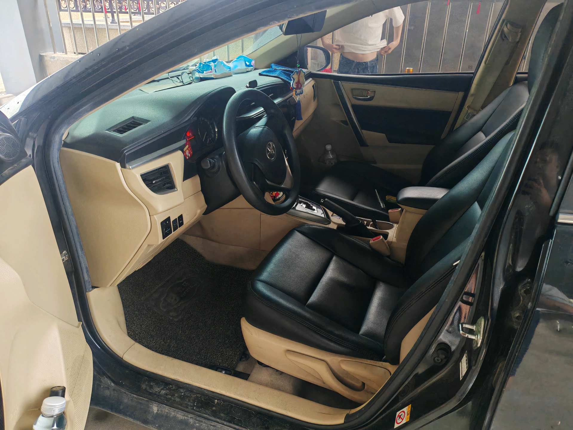 Toyota 2016 Corolla 1.6 CVT GL-i Cool Edition — 4