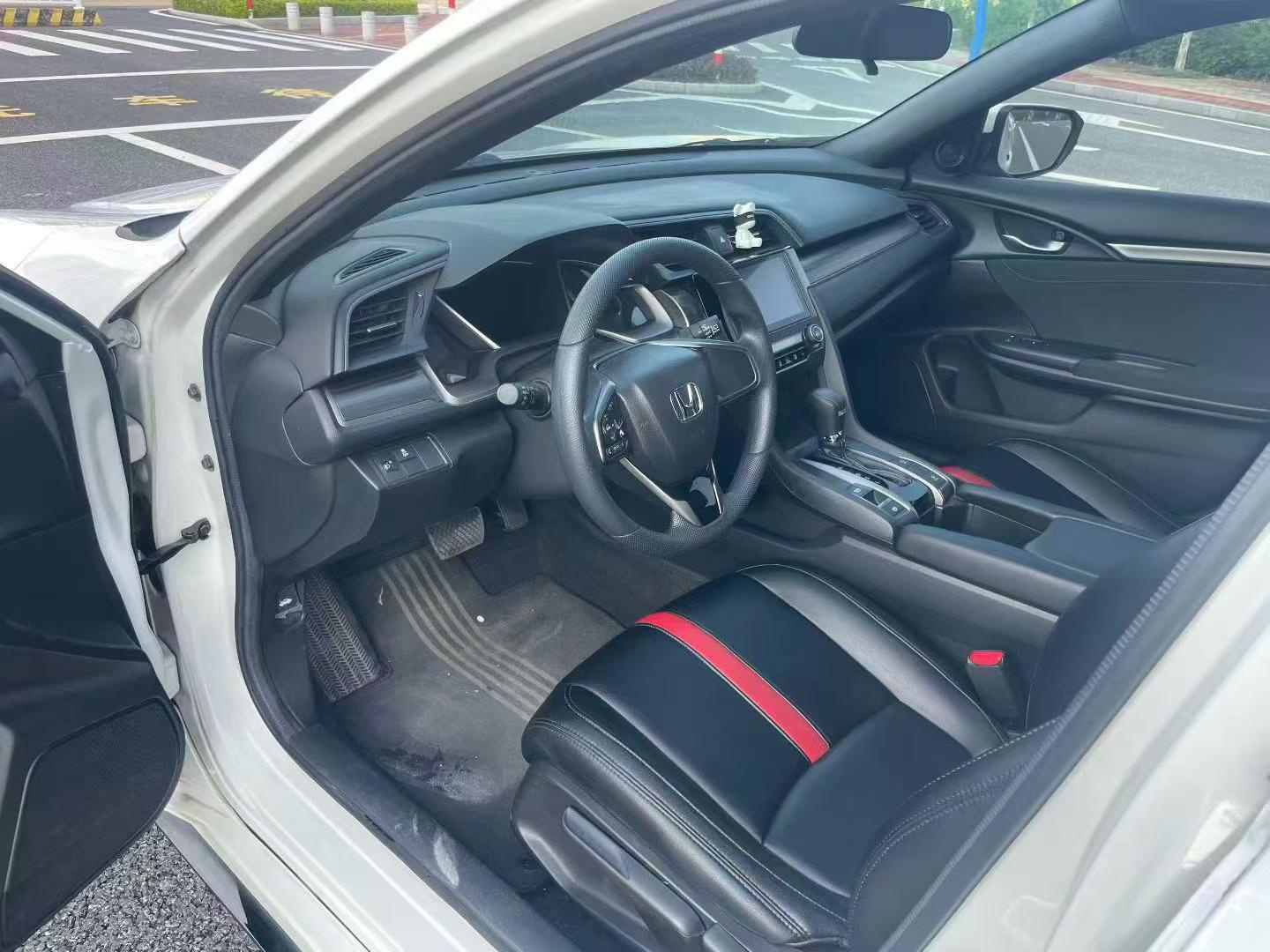 Honda 2021 Civic Hatchback 1.5T CVT 220TURBO New Trendsetter — 4