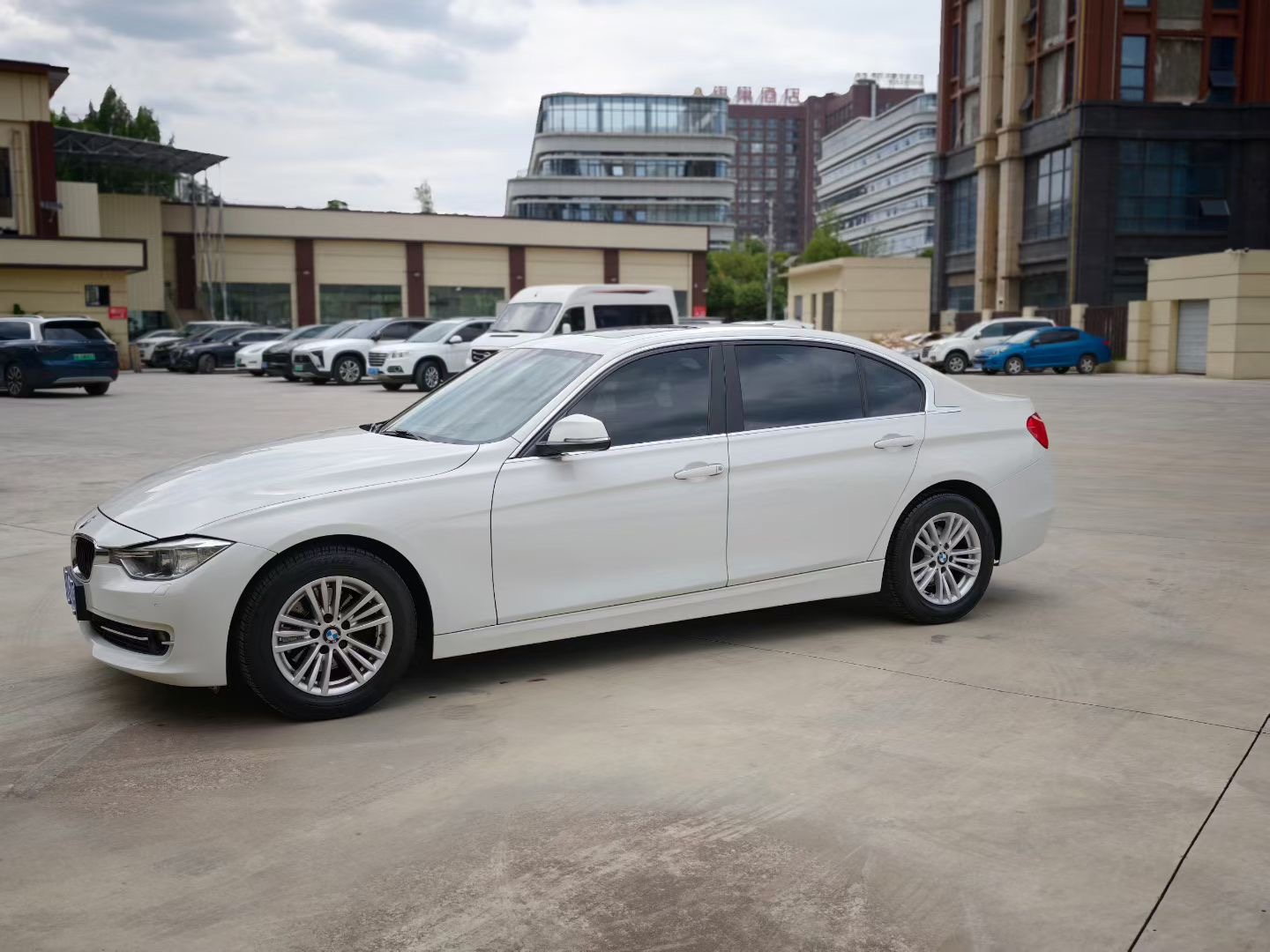 BMW 3 Series 2015 320Li 2.0T Gran Luxe Sport Model — 2