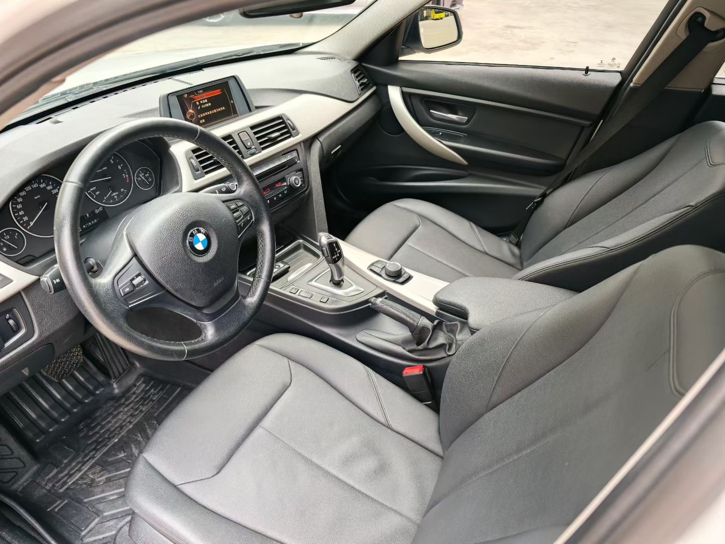 BMW 3 Series 2015 320Li 2.0T Gran Luxe Sport Model — 3