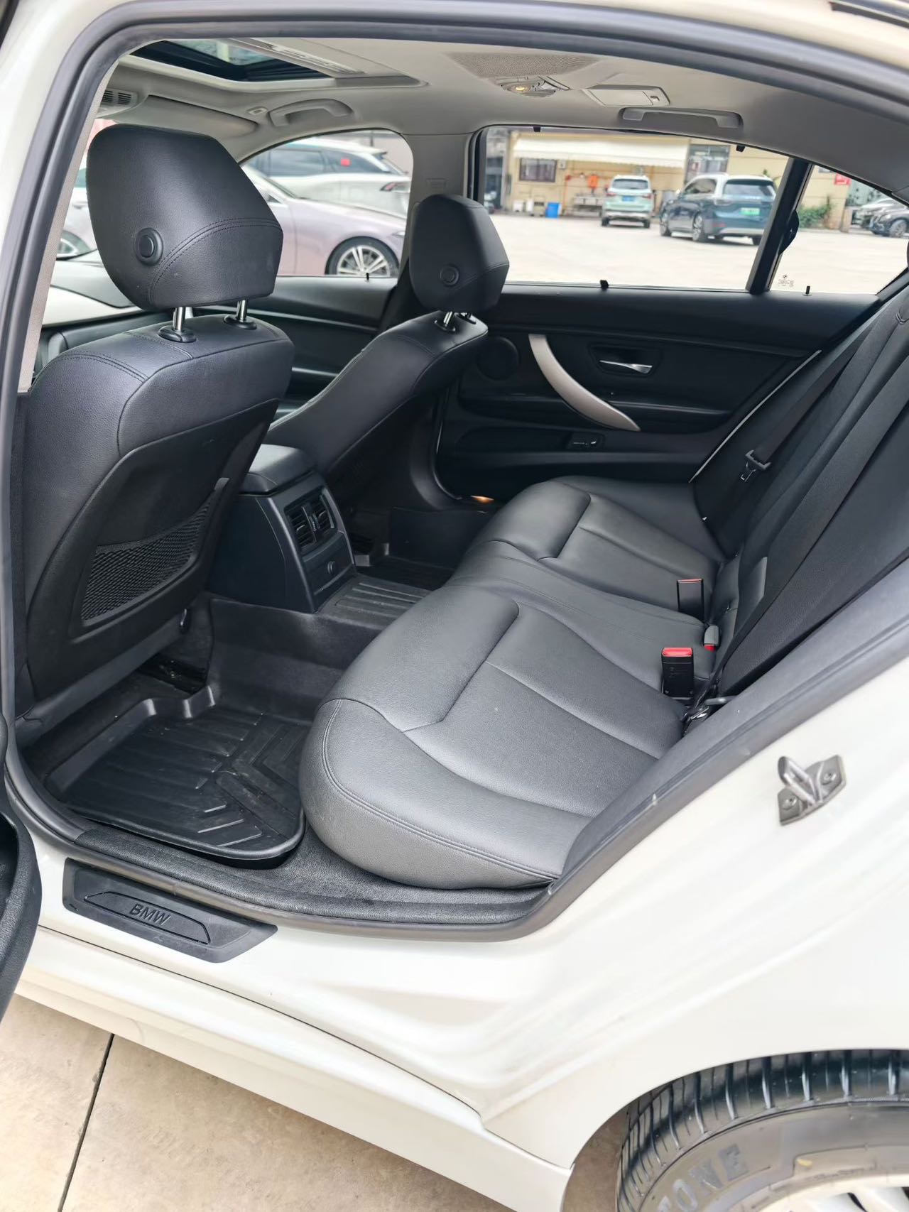 BMW 3 Series 2015 320Li 2.0T Gran Luxe Sport Model — 4