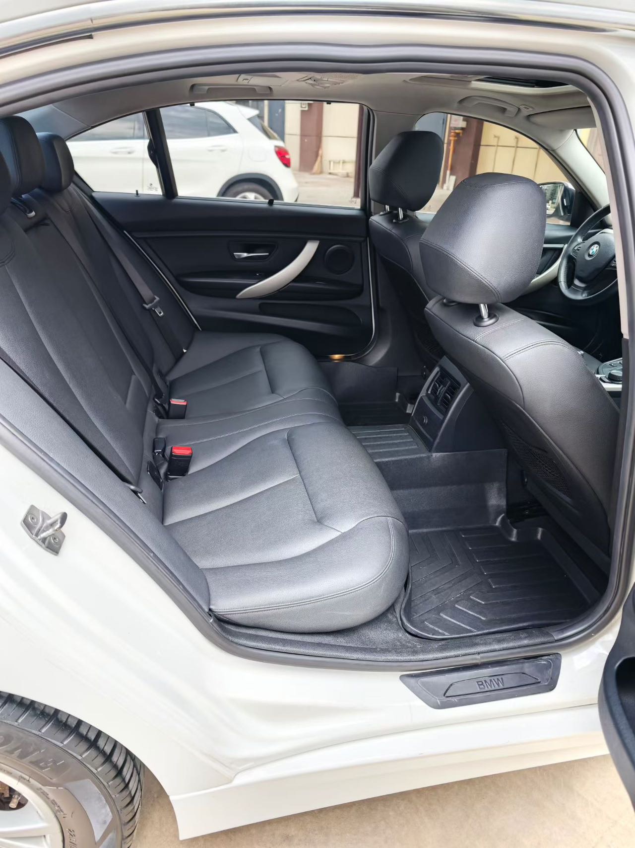 BMW 3 Series 2015 320Li 2.0T Gran Luxe Sport Model — 5