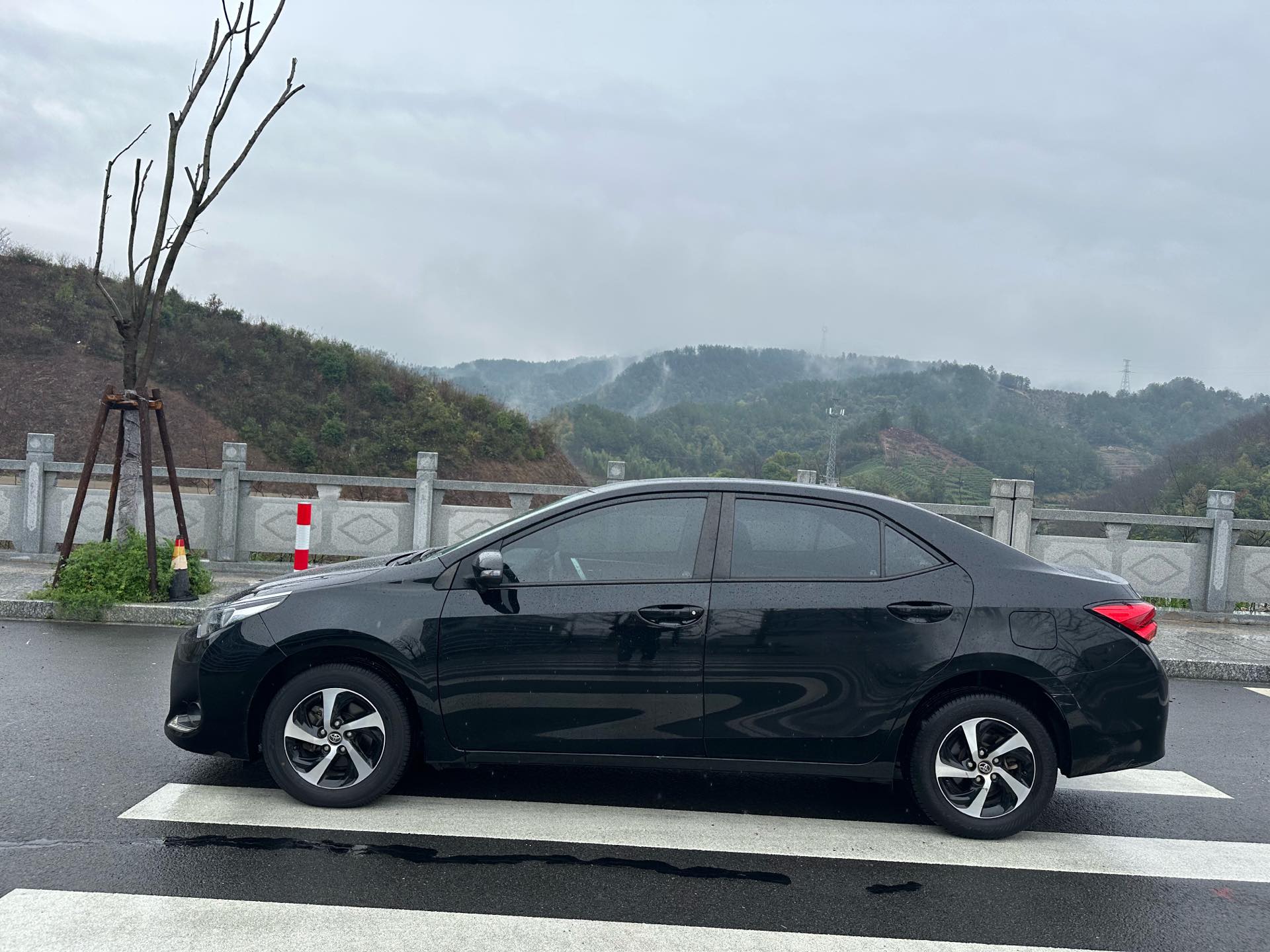 Toyota 2018 Levin 1.2T CVT 185T Luxury Edition — 3