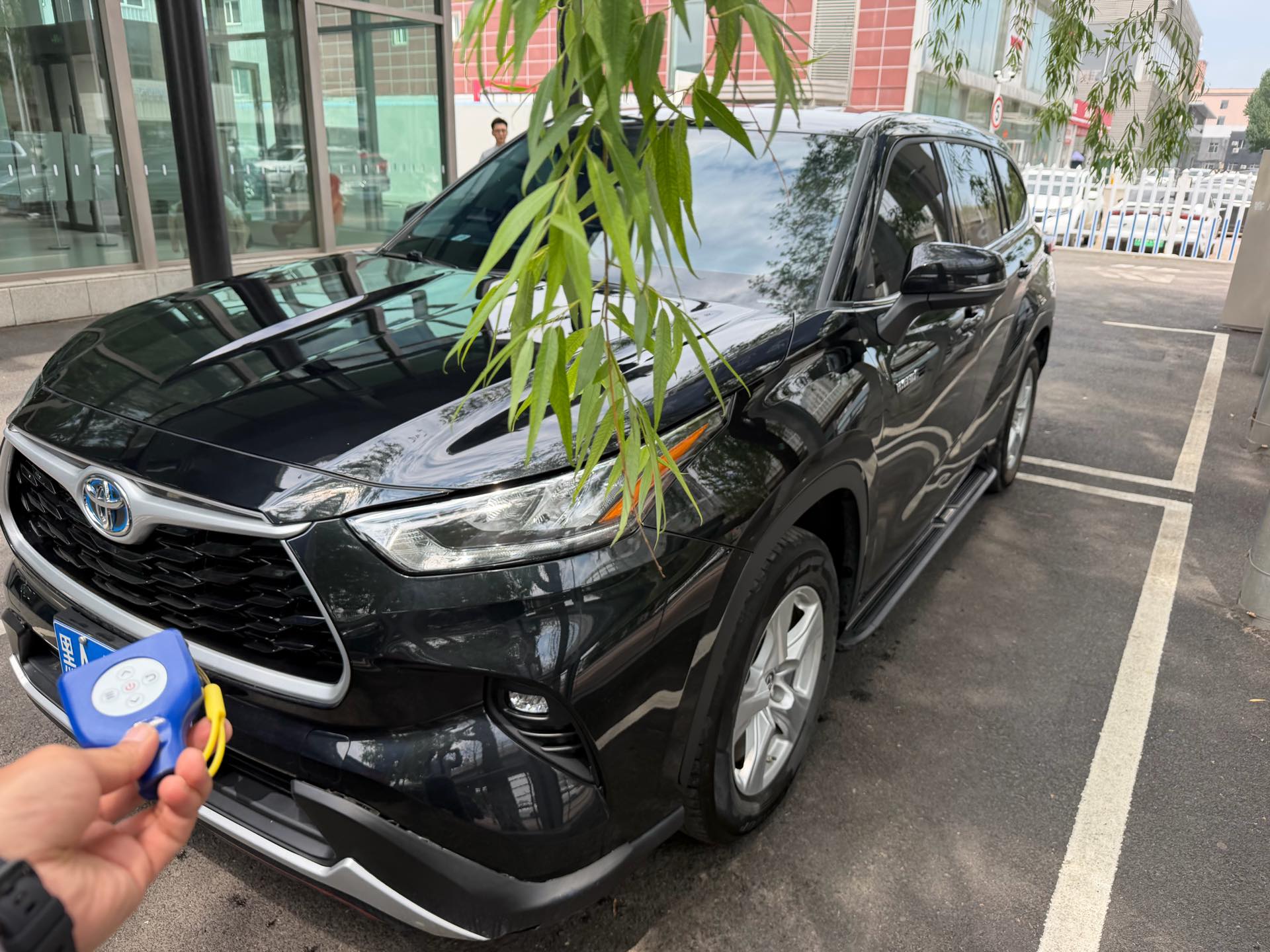 Toyota 2022 Highlander Hybrid 2.5 CVT 4WD Elite 7-seater