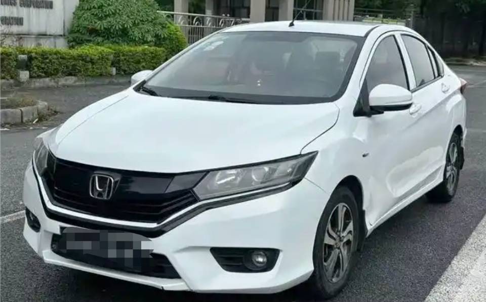 Honda Gienia 2016 City 1.5 CVT Luxury Edition — photo 1