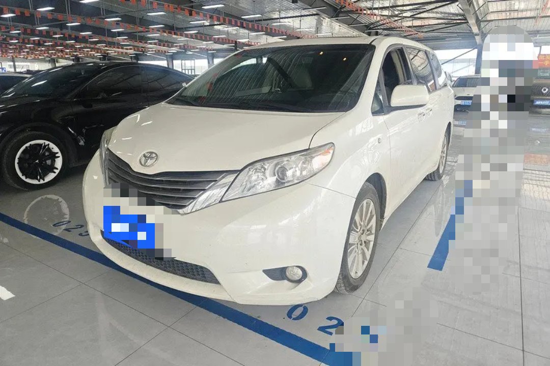 Toyota Sienna (Imported) 2017 Sienna 3.5 XLE Mobility Auto Access 2WD 7-seater U.S. specification
