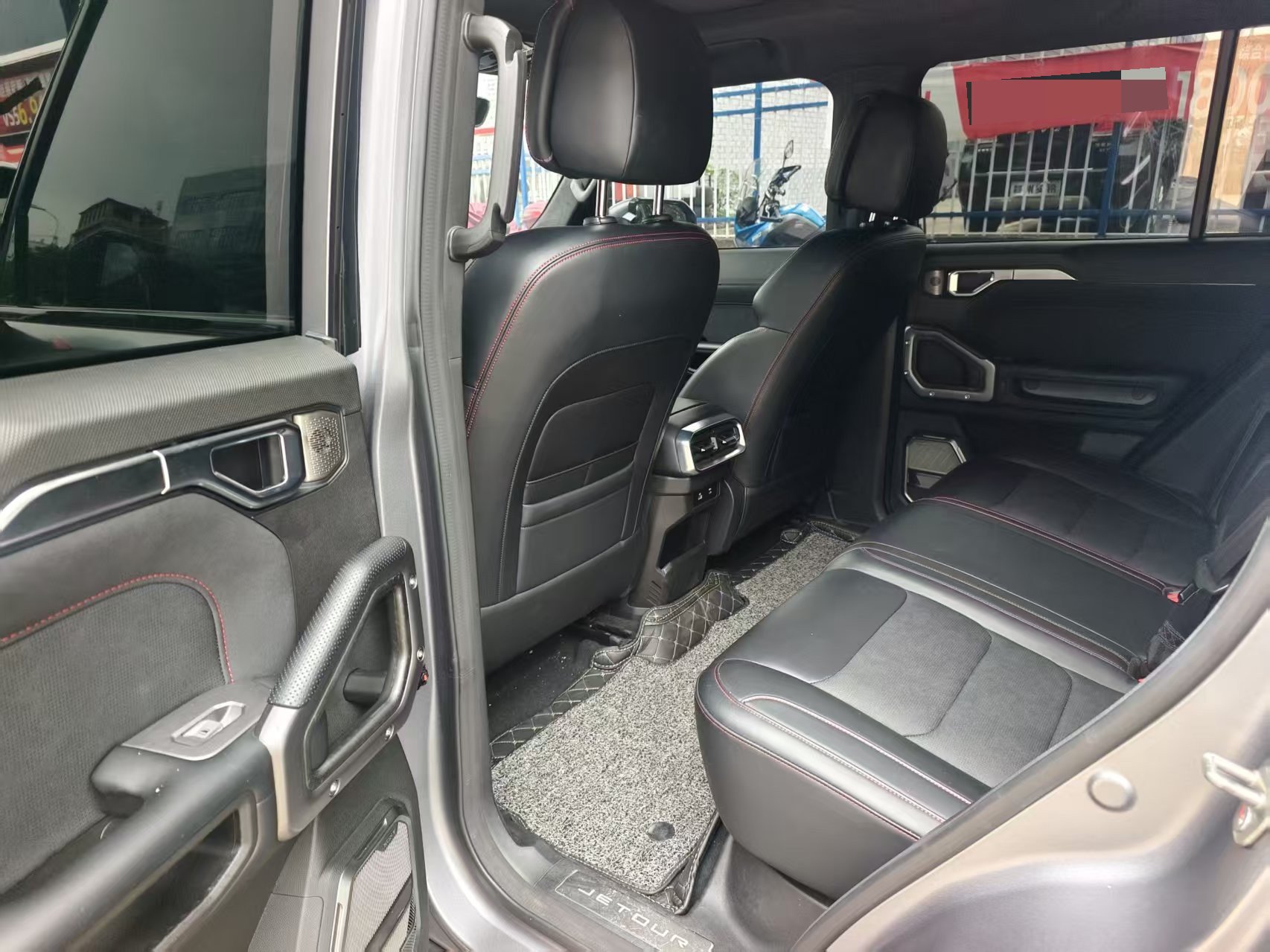 JETOUR 2025 Traveler 2.0TD XWD Cross+ — 7