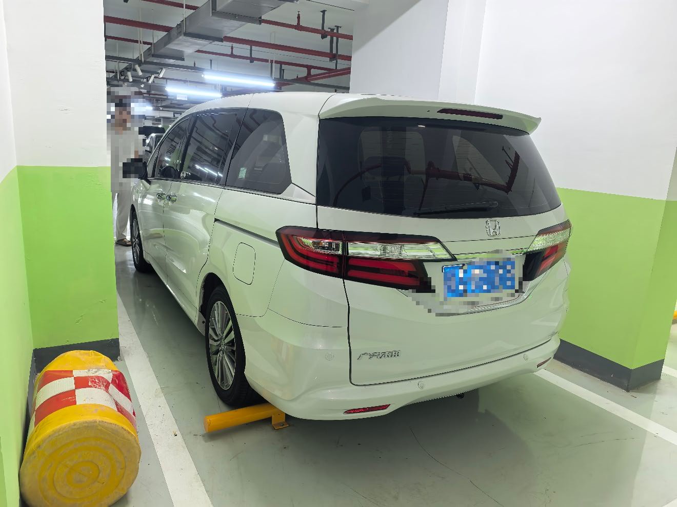 Honda 2018 Odyssey 2.4 CVT Luxury — 4