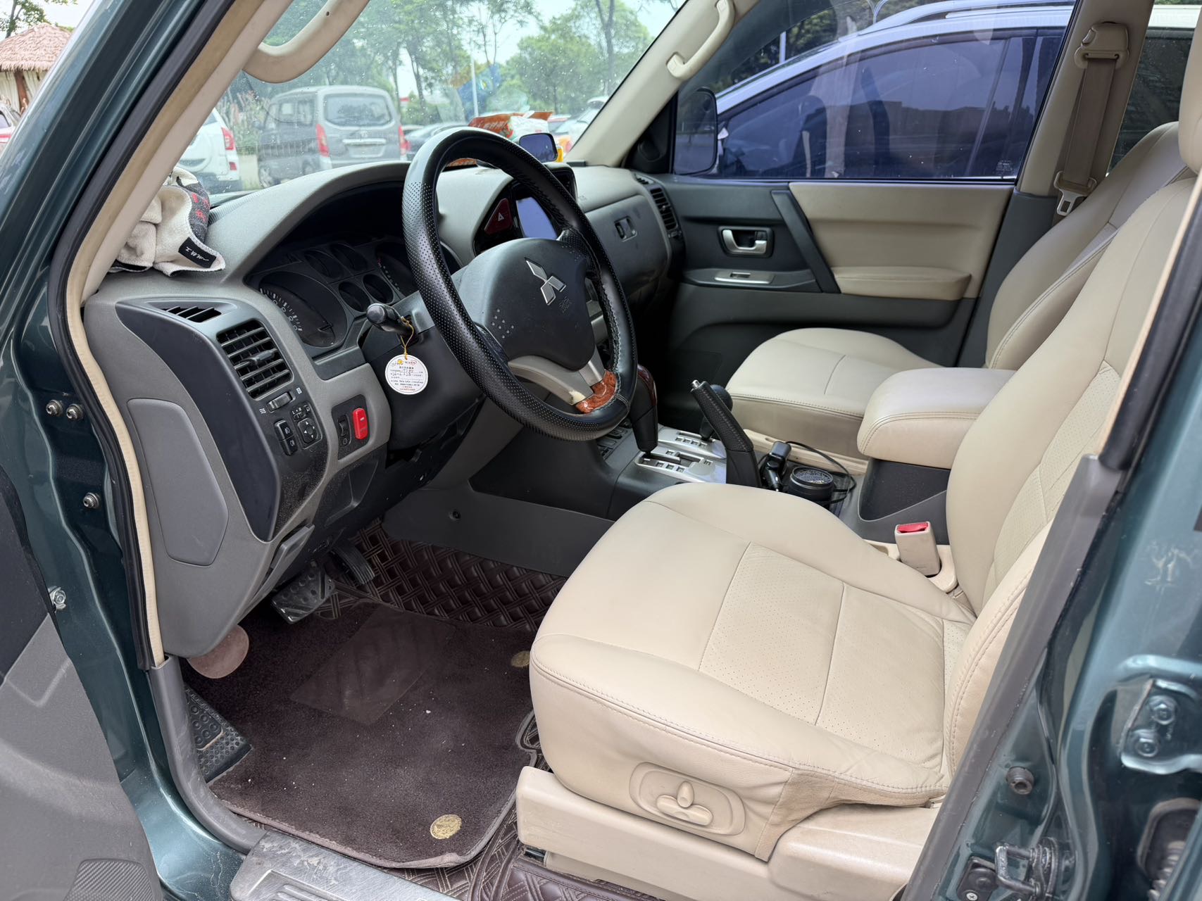 Mitsubishi 2011 Pajero V73 3.0 GLX — 5