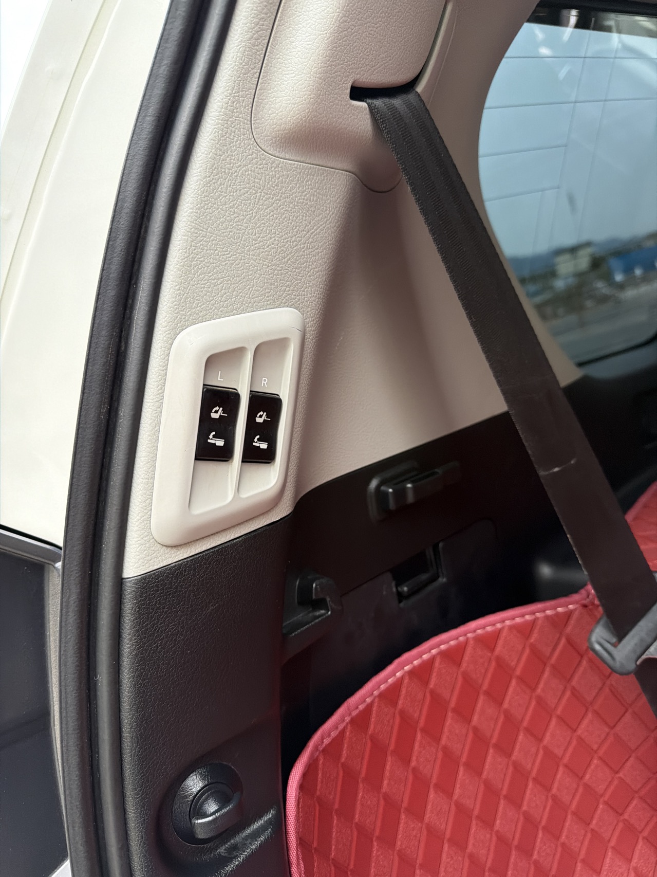 Toyota 2019 Prado 3.5 TX-L Prestige Edition (with rear-mounted spare tire) — 7