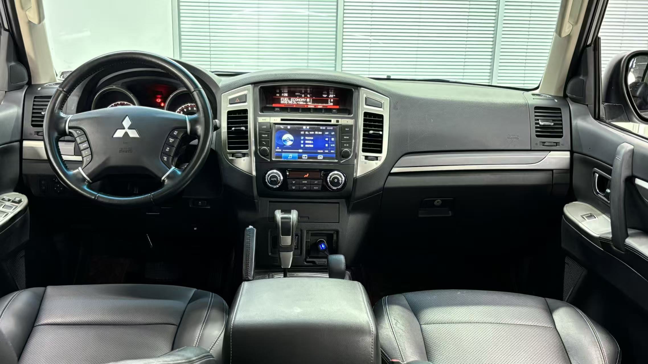 Mitsubishi Pajero (Imported) 2016 Pajero 3.0 Luxury Edition — 6