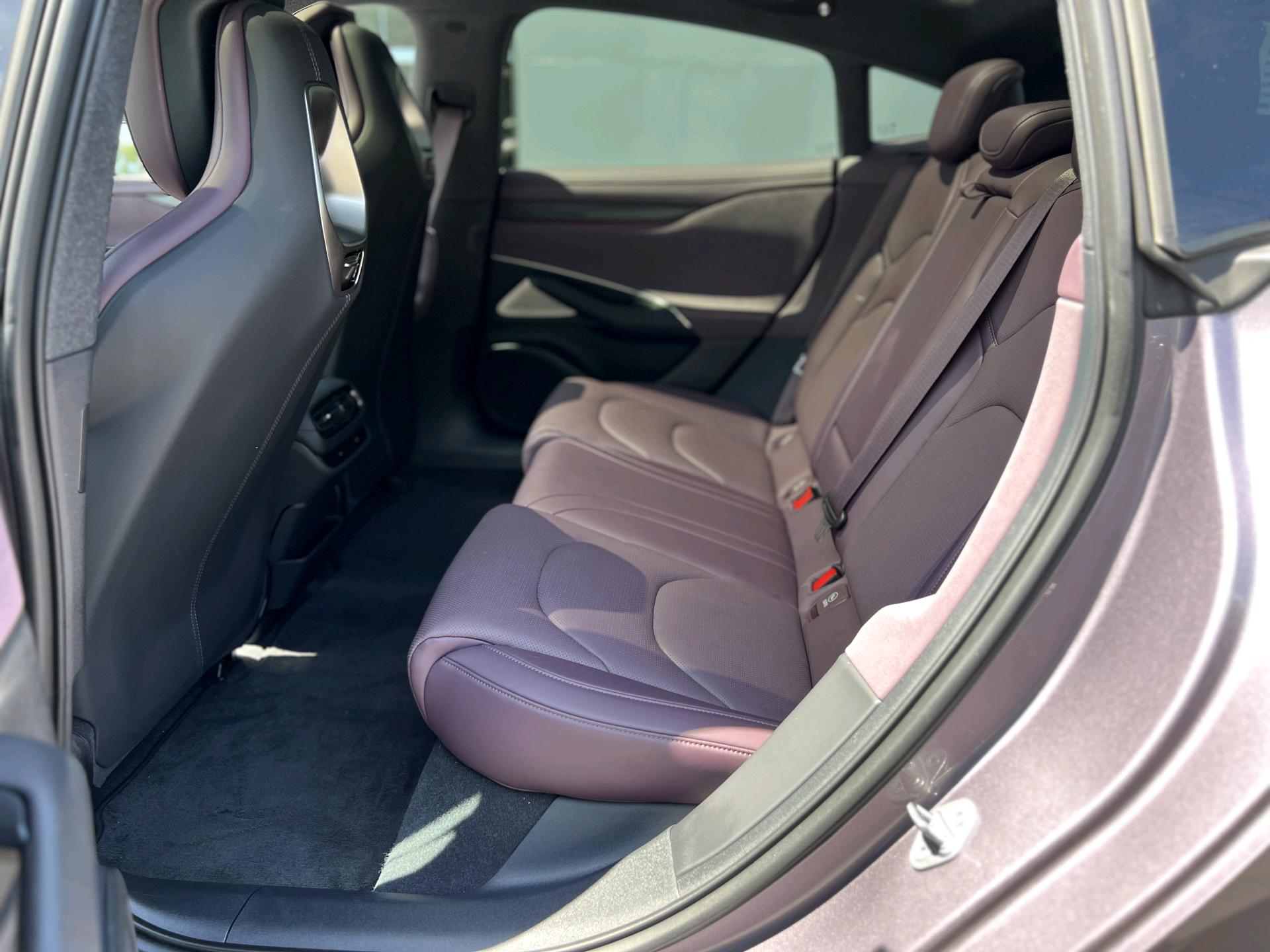 Xiaomi 2024 SU7 700km Rear-Wheel Drive Long-Range Intelligent Driving Version — 6